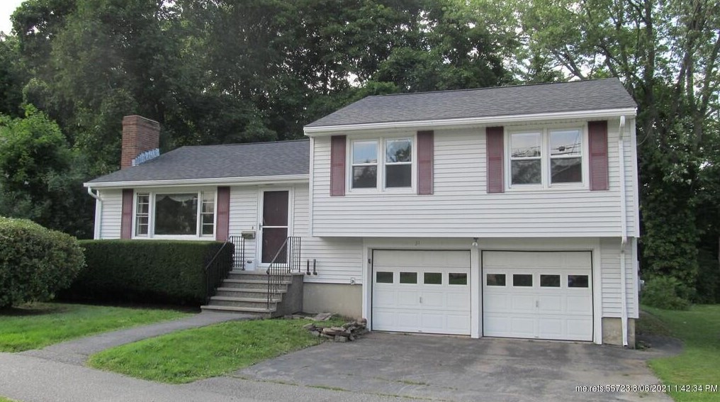 31 15th St, Bangor, ME 04401-3746