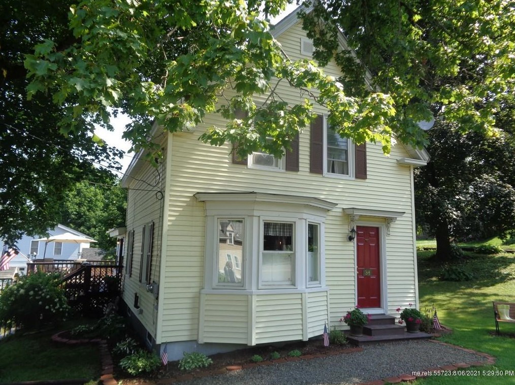 34 Pendleton St, Brewer, ME 04412