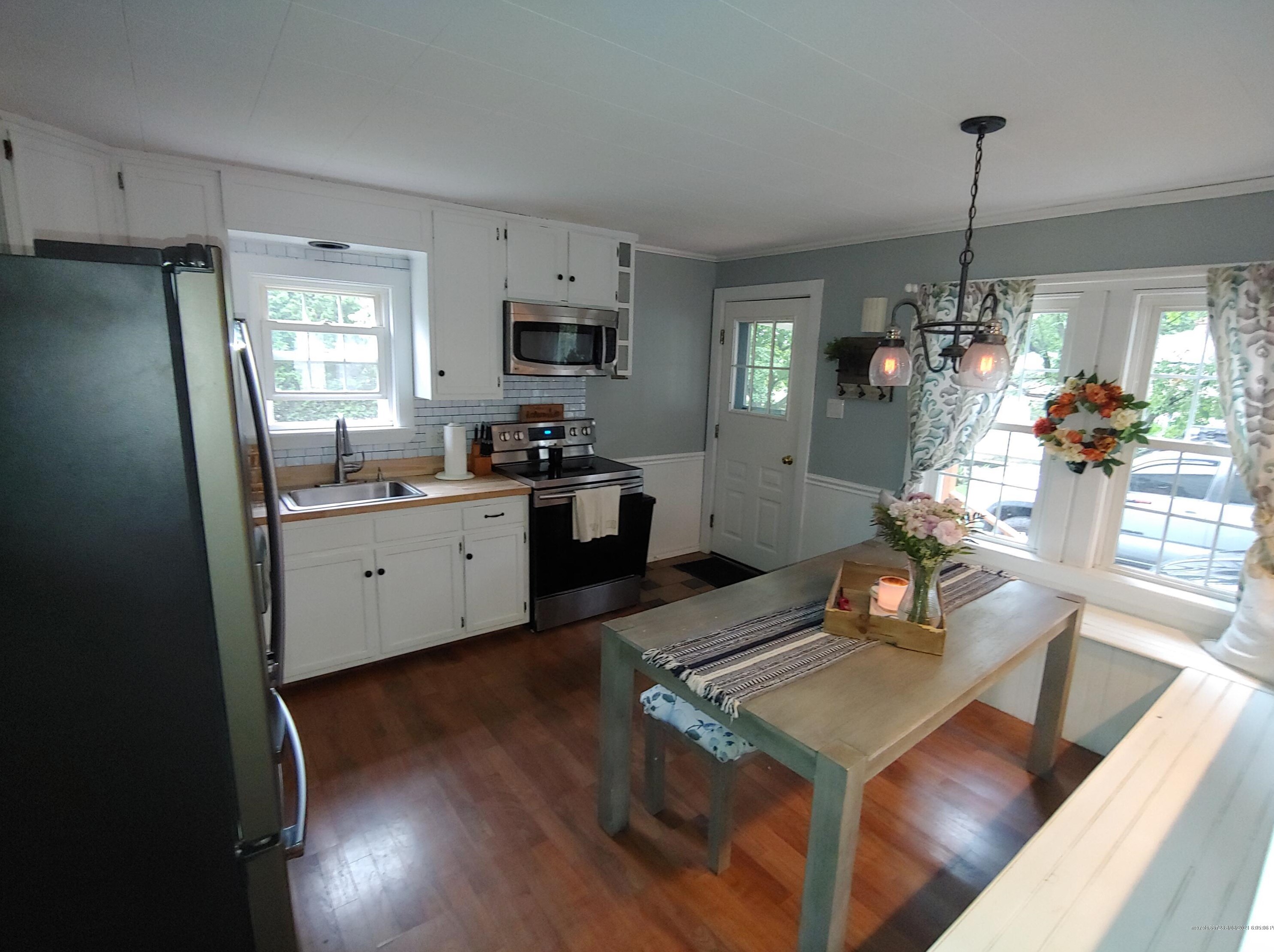 14 Allen Ave, Lewiston, ME 04240