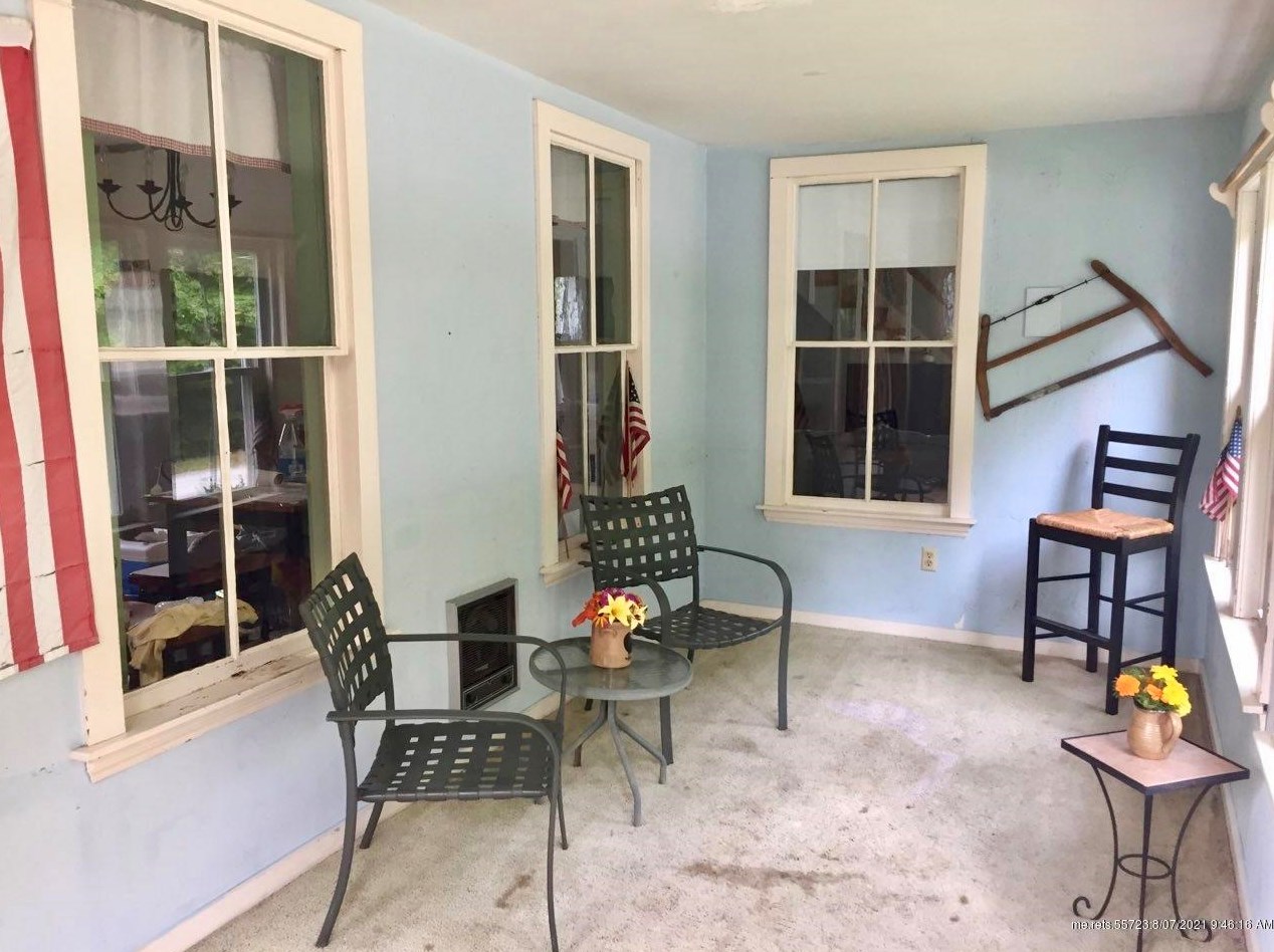76 Towle St, Buxton, ME 04093 exterior