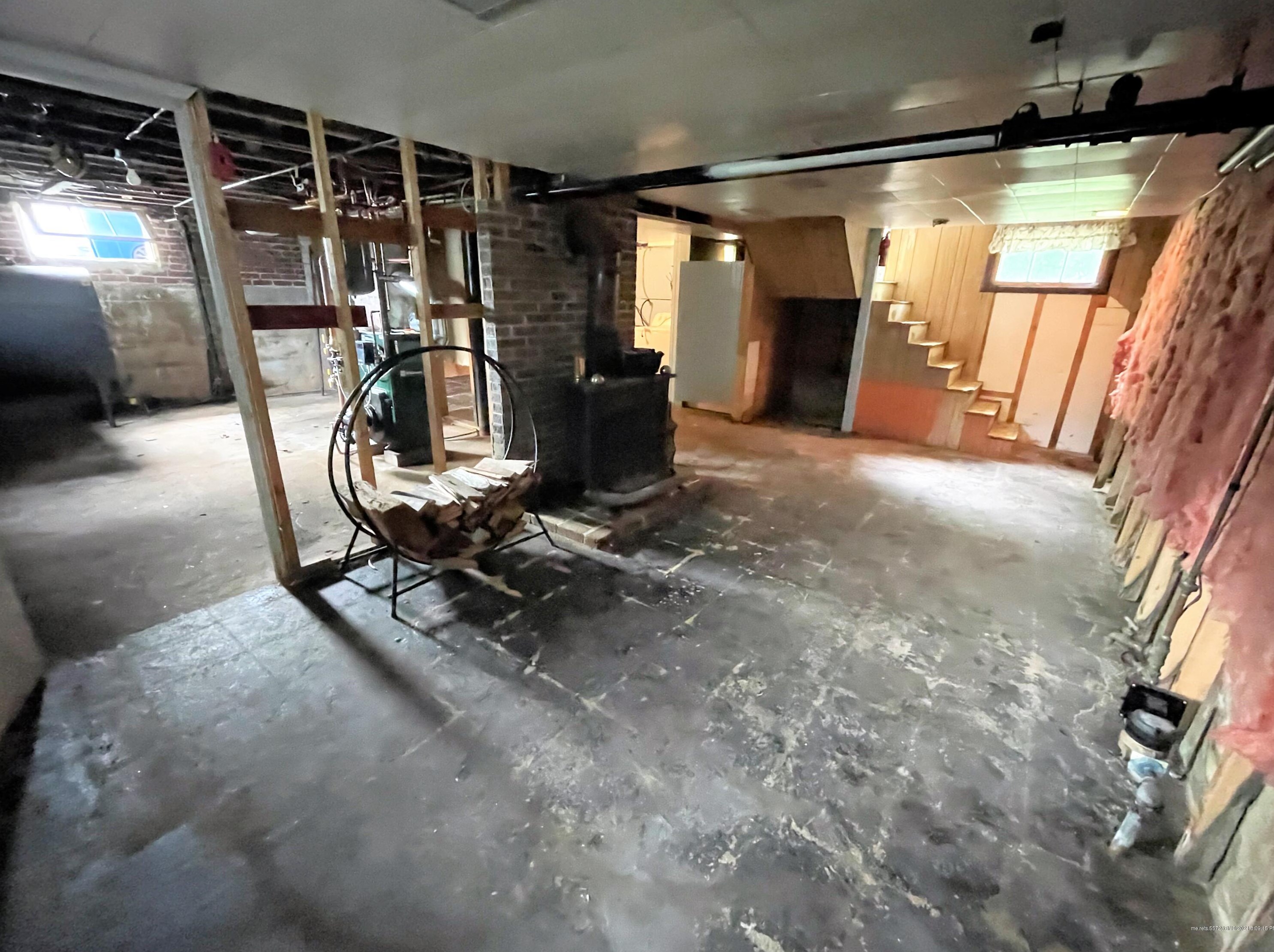 91 Pleasant St, Westbrook ME  04092-4028 exterior