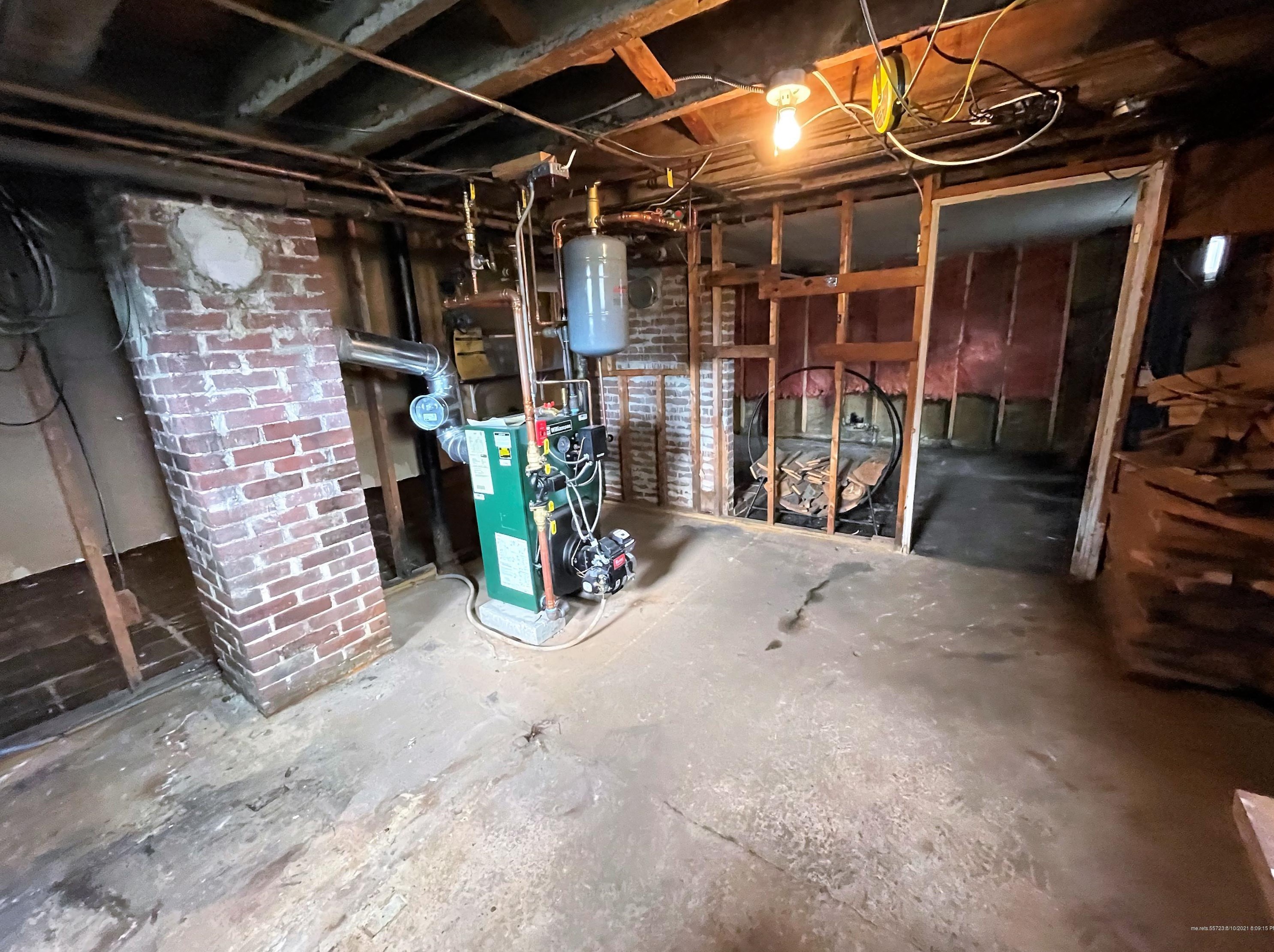 91 Pleasant St, Westbrook ME  04092-4028 exterior