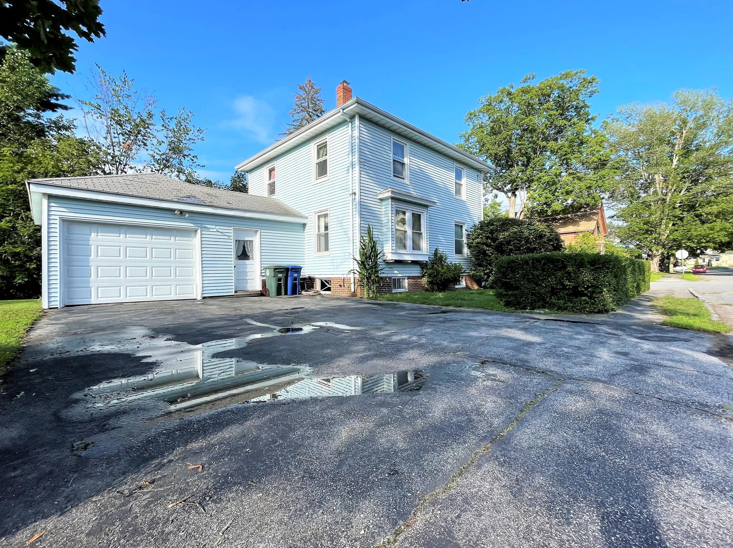 91 Pleasant St, Westbrook ME  04092-4028 exterior