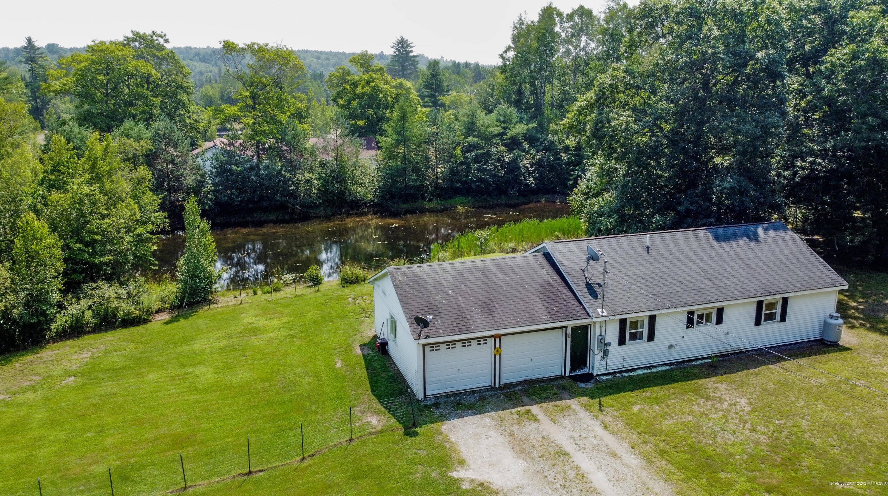 23 Pine St, Milo, ME 04463