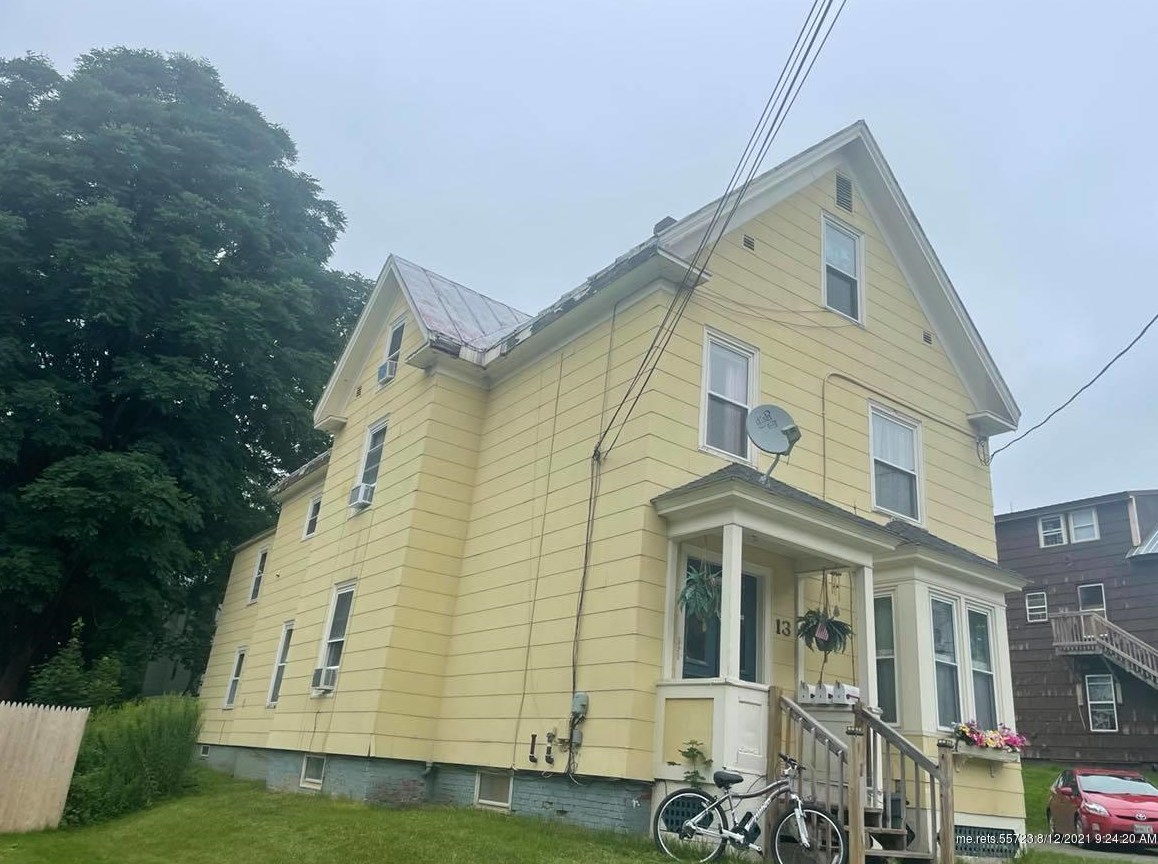 13 High St, Waterville, ME 04901