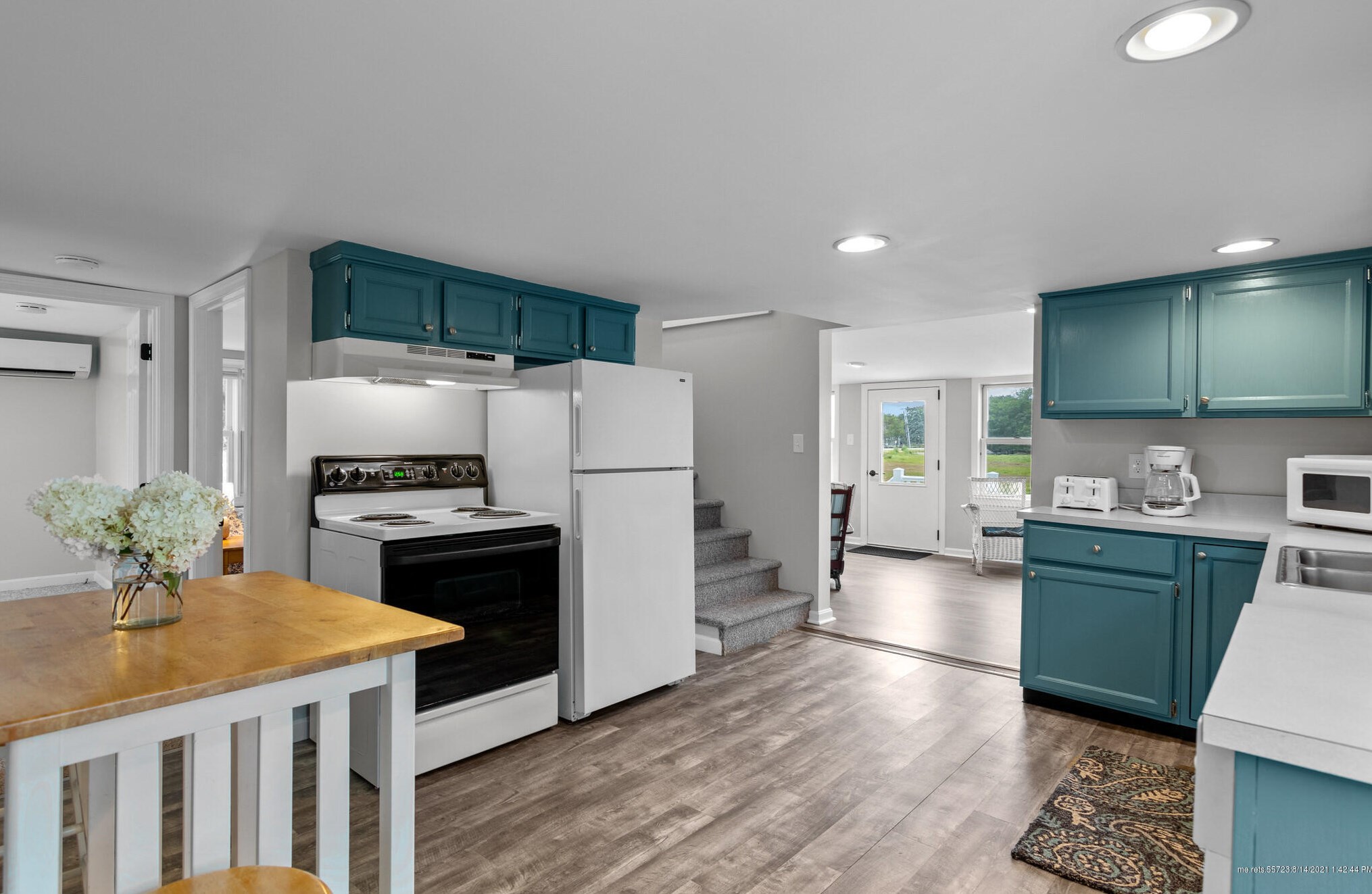 8 Dyke Rd, Kennebunkport, ME 04046-5519