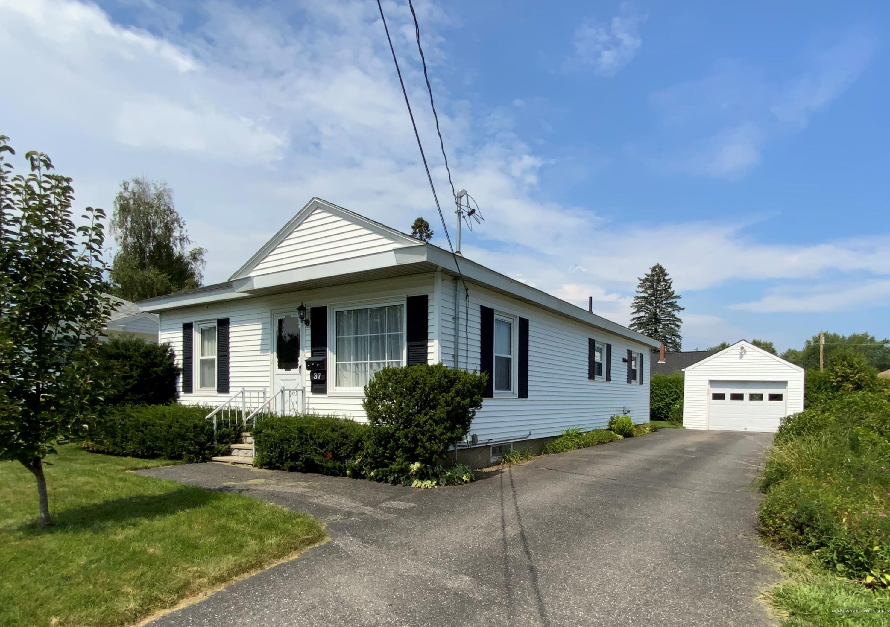 37 Violette Ave, Waterville, ME 04901