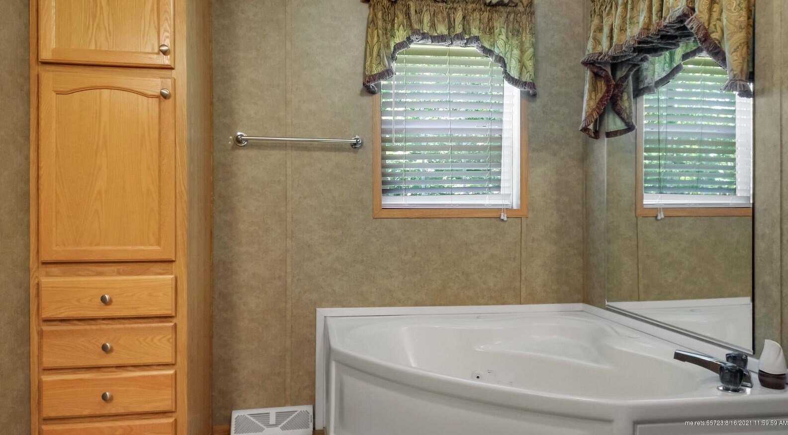 14 Bennett Ln, Pittston ME  04345-6076 exterior