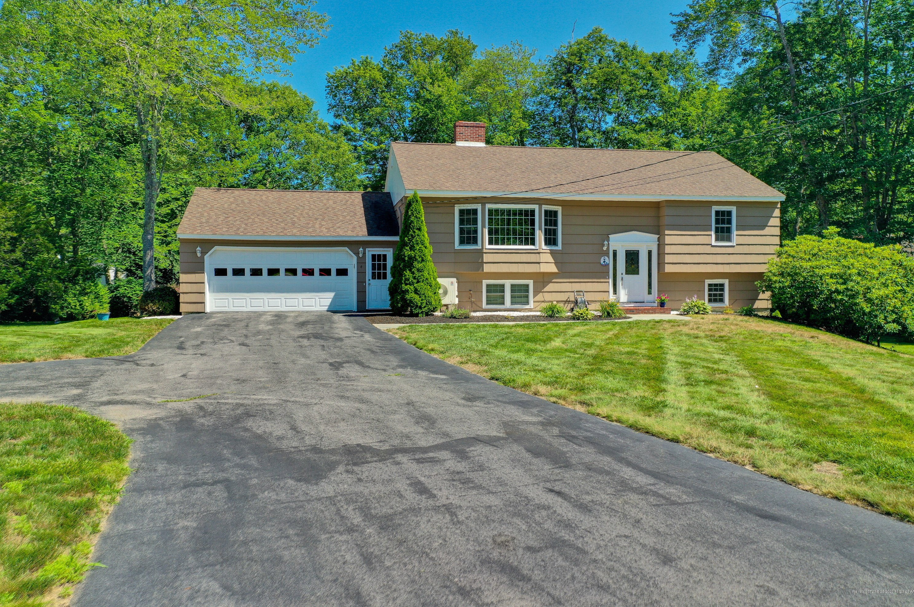 4 Forest Ln, Kennebunk ME  04043-6919 exterior