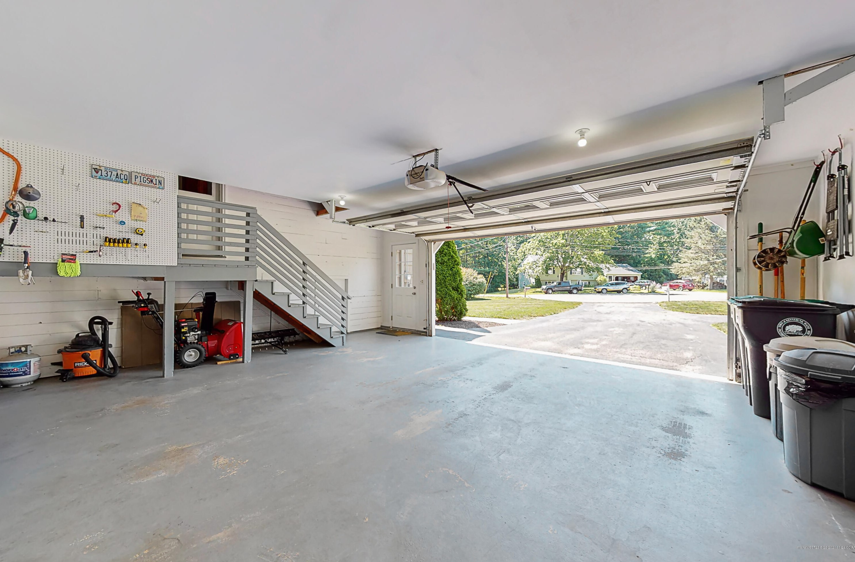 4 Forest Ln, Kennebunk ME  04043-6919 exterior