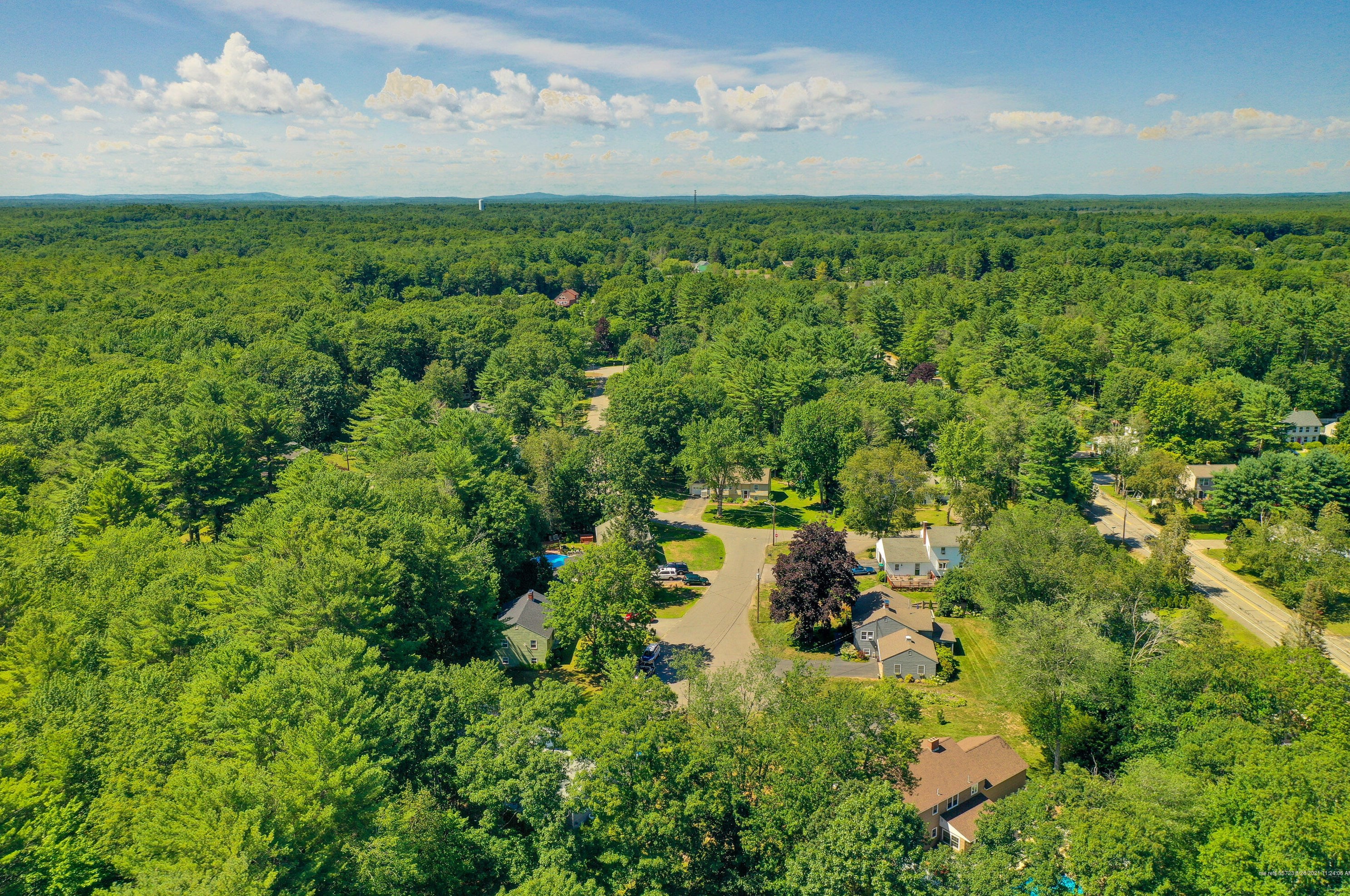 4 Forest Ln, Kennebunk ME  04043-6919 exterior