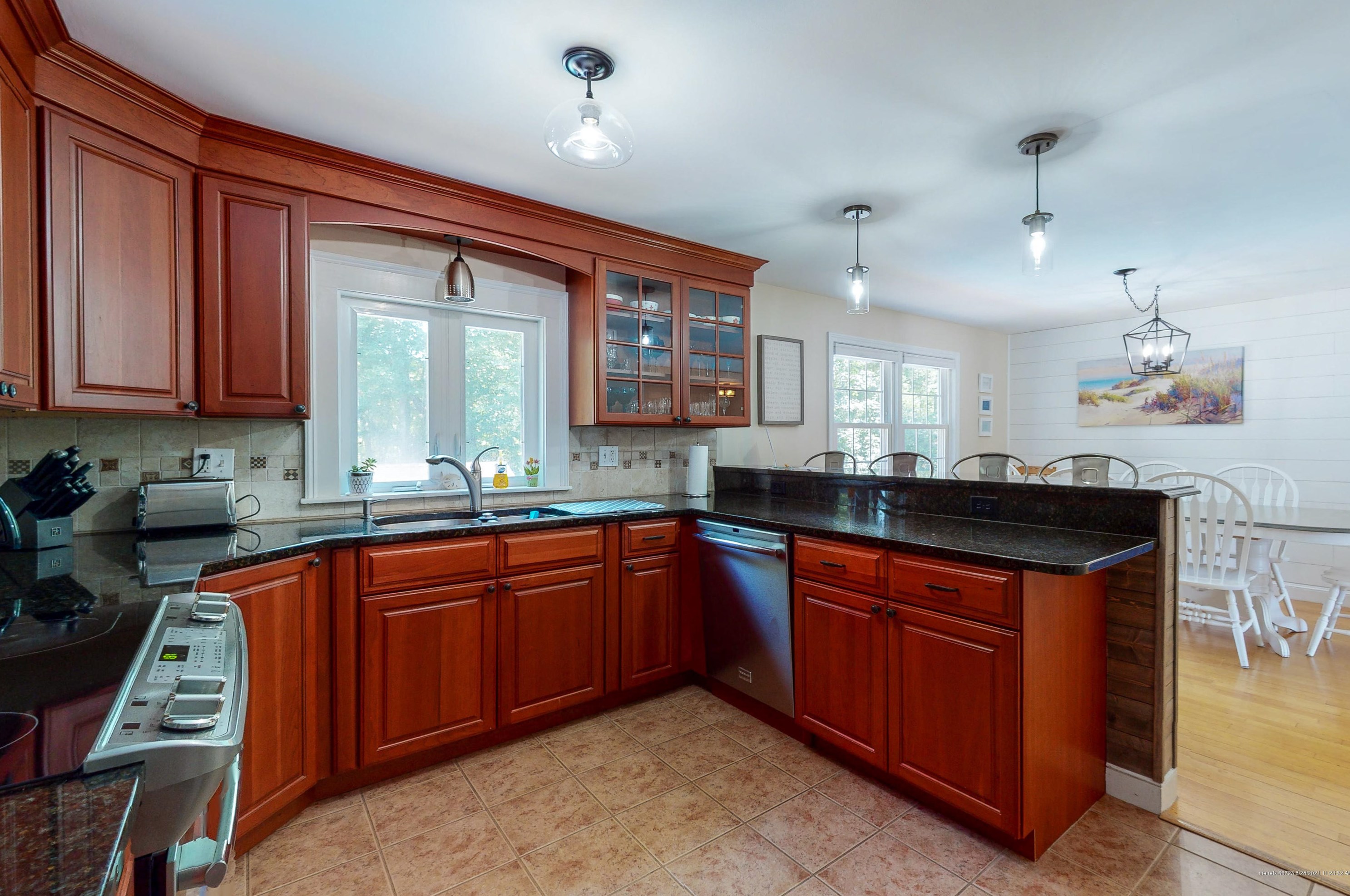 4 Forest Ln, Kennebunk ME  04043-6919 exterior