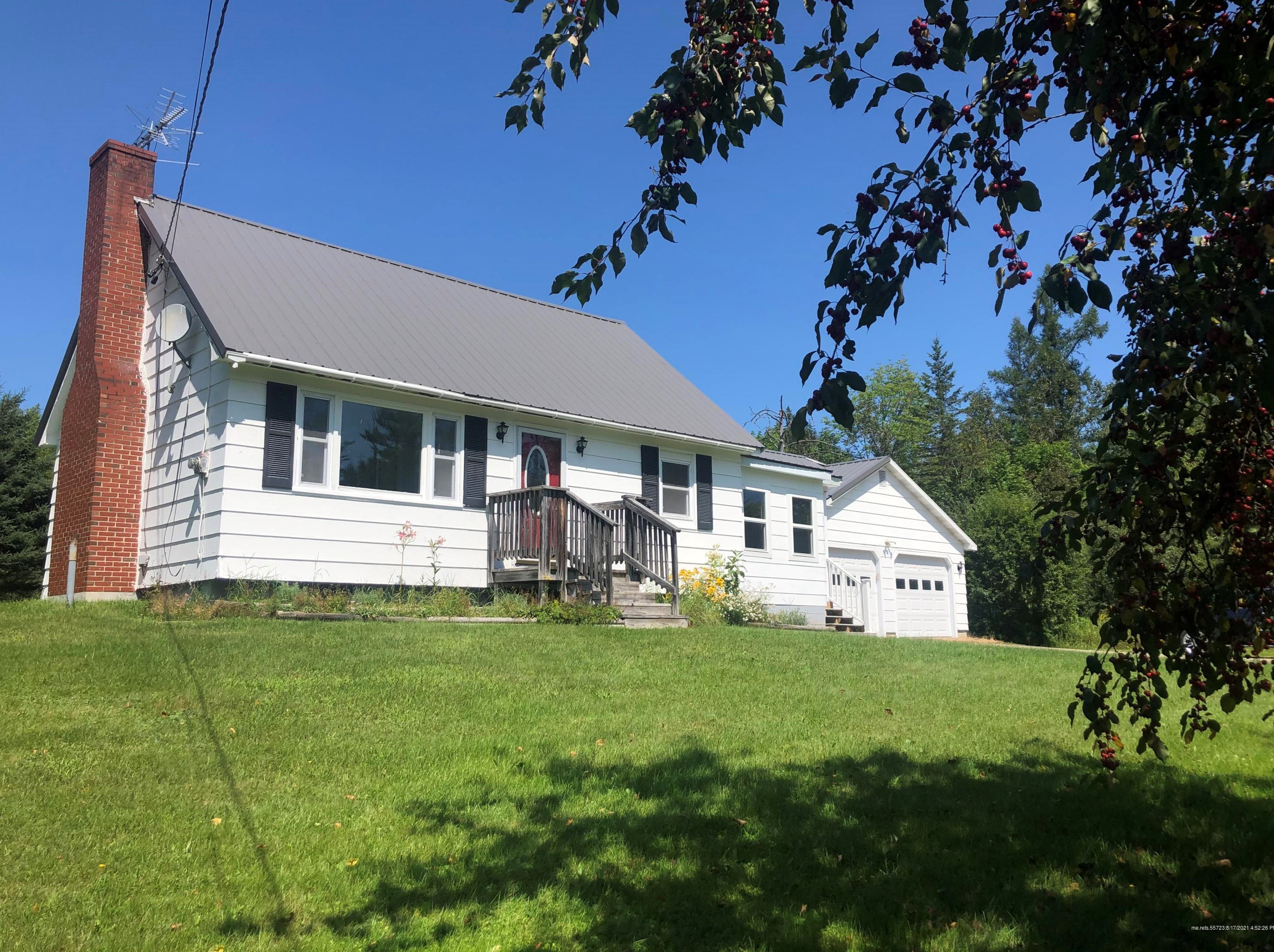 256 Lagrange Rd, Bradford, ME 04410