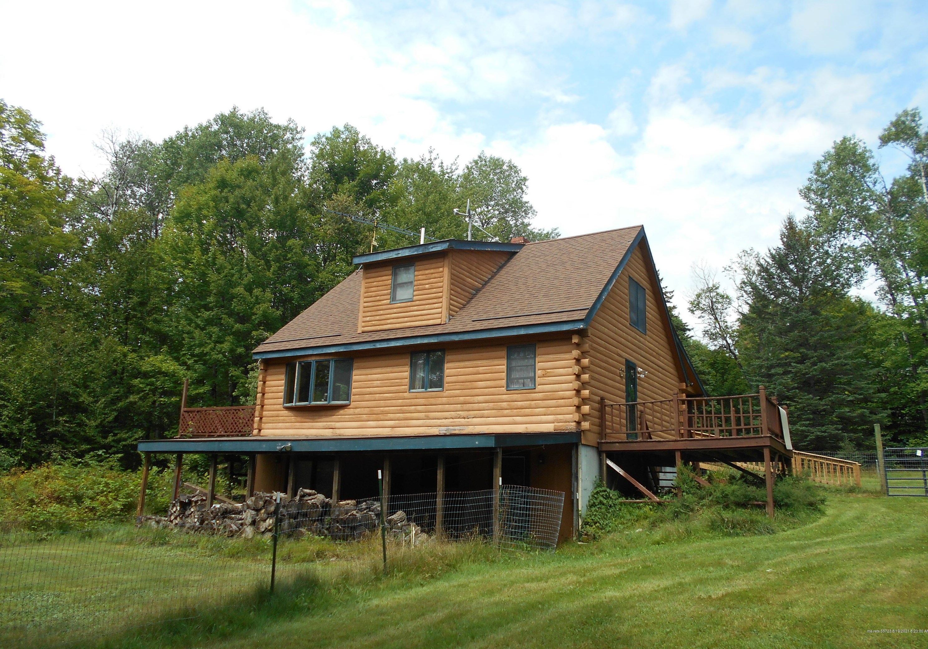 271 Anson Rd, Starks, ME 04911