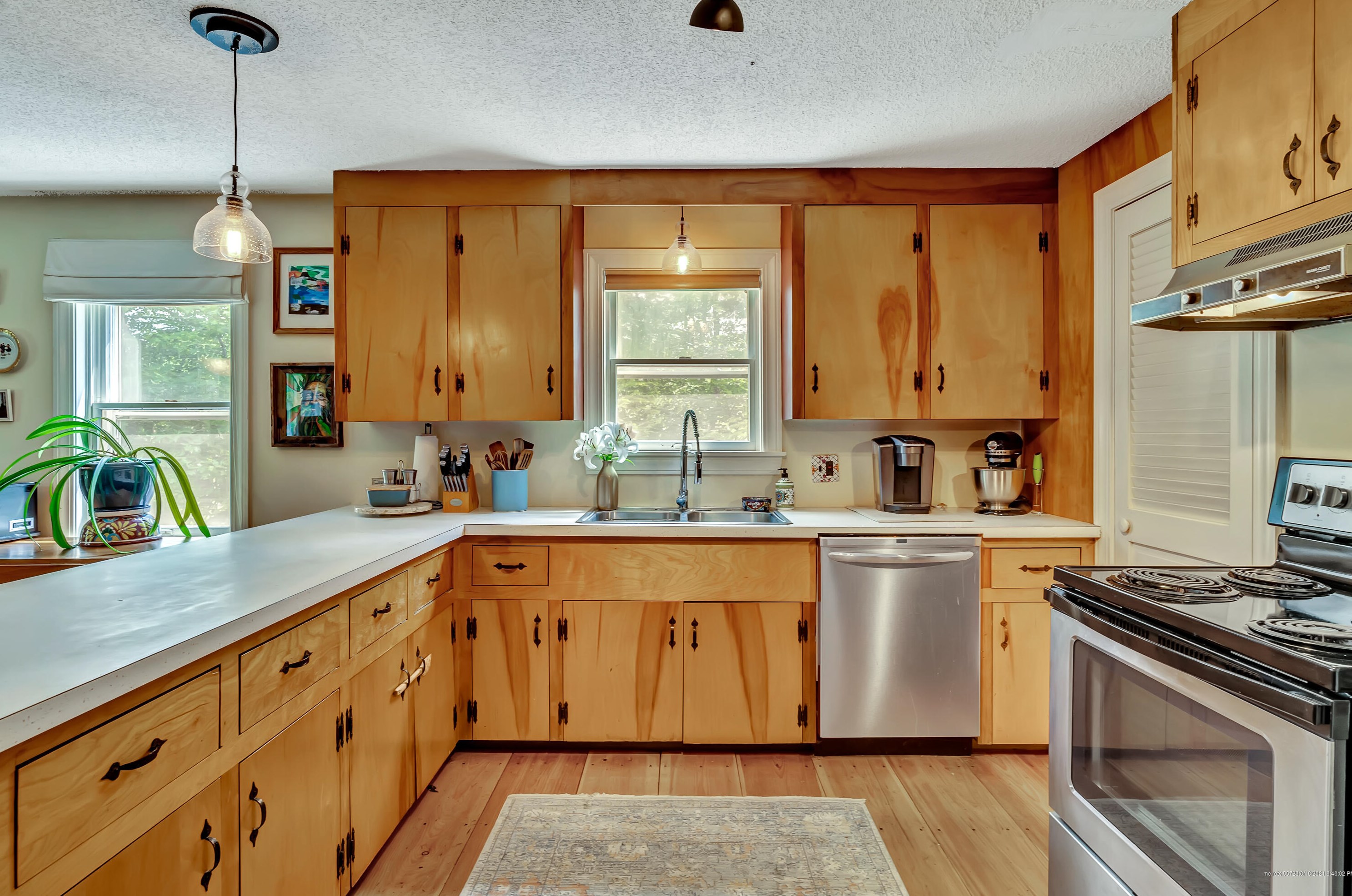 413 Biscay Rd, Damariscotta ME  04543-4225 exterior