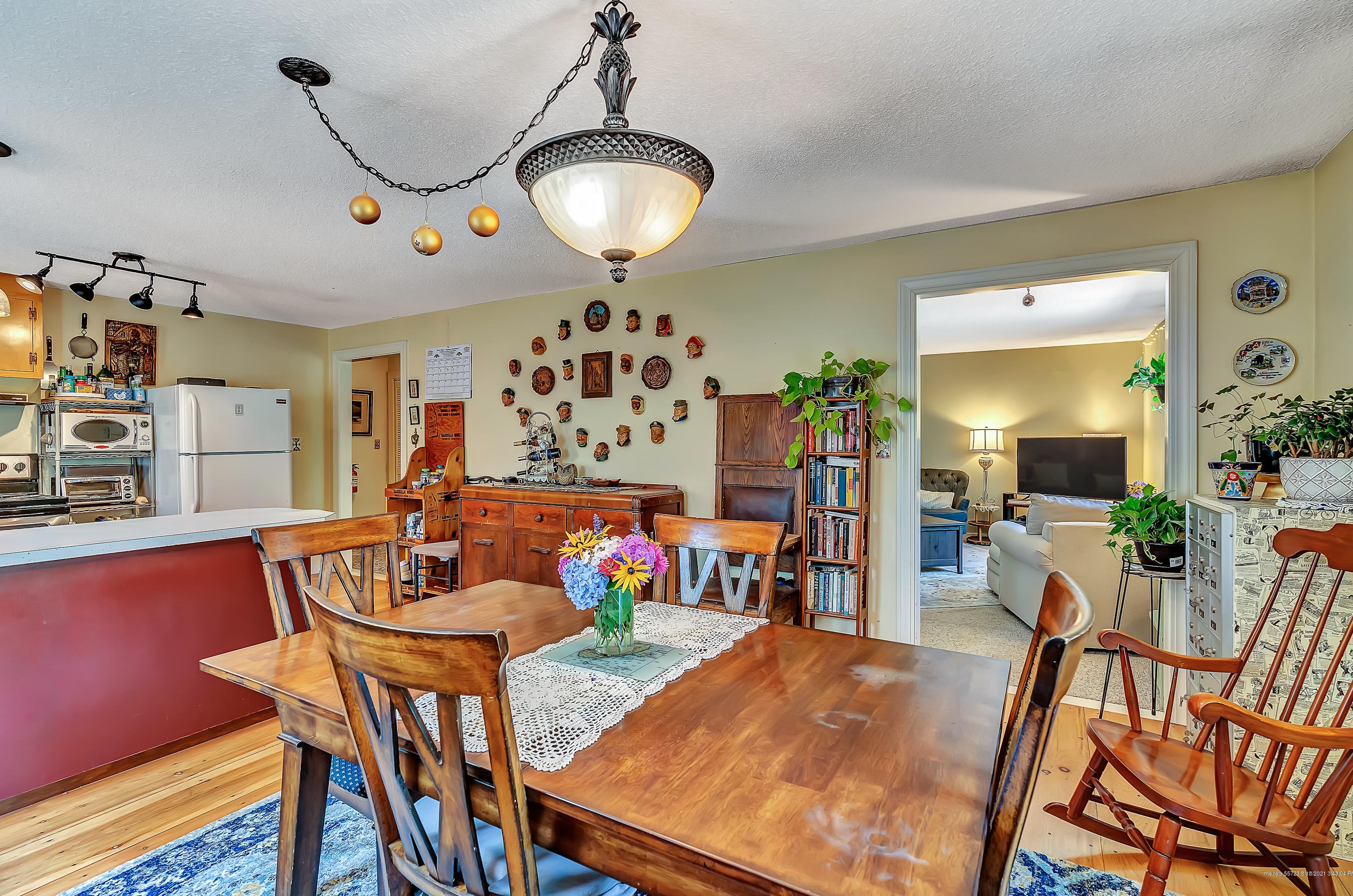 413 Biscay Rd, Damariscotta ME  04543-4225 exterior