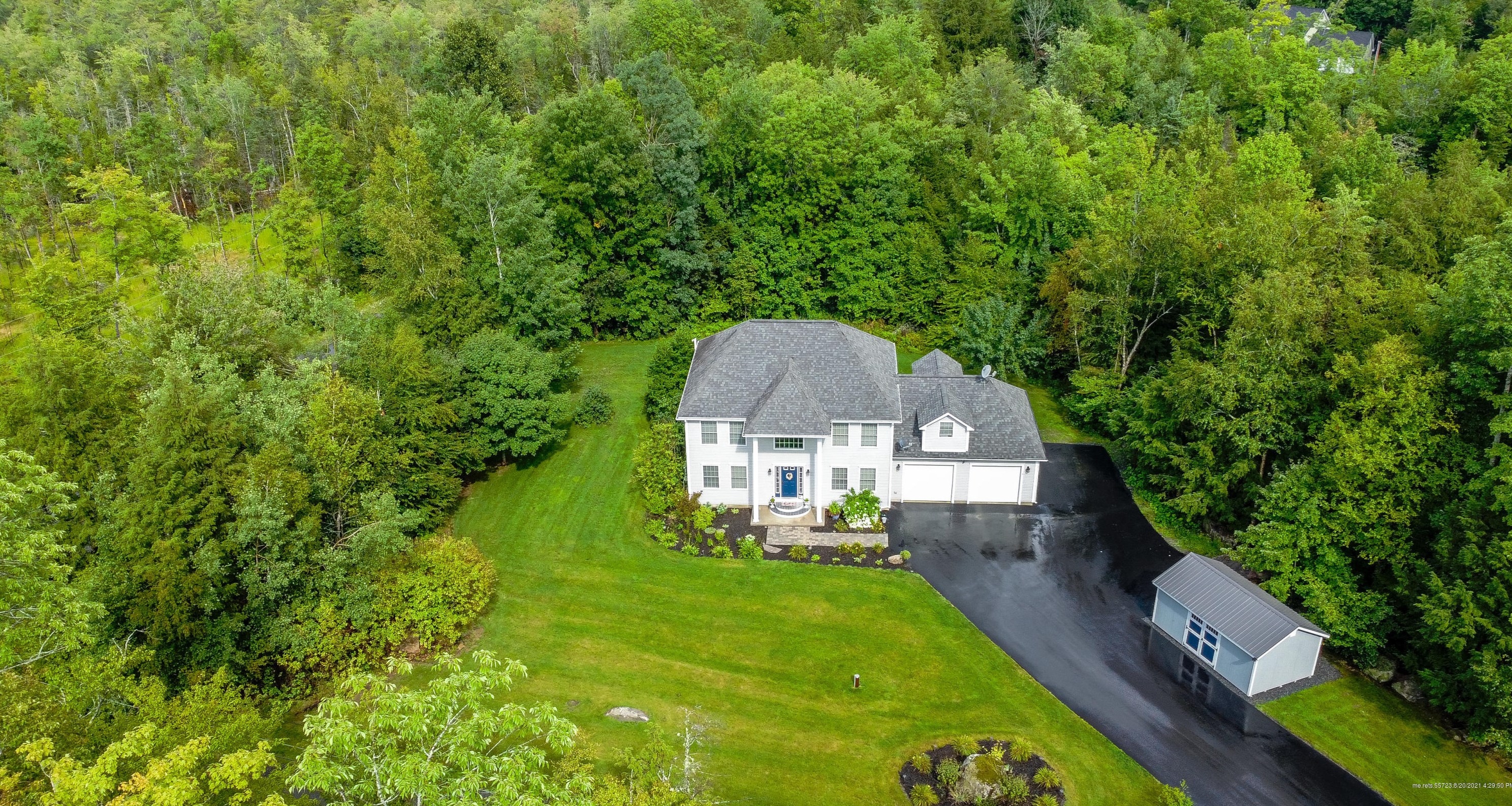 6 Hardwood Cir, Belgrade, ME 04917