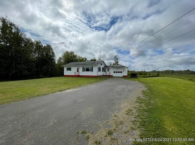 1112 County Rd, Houlton, ME 04761 exterior