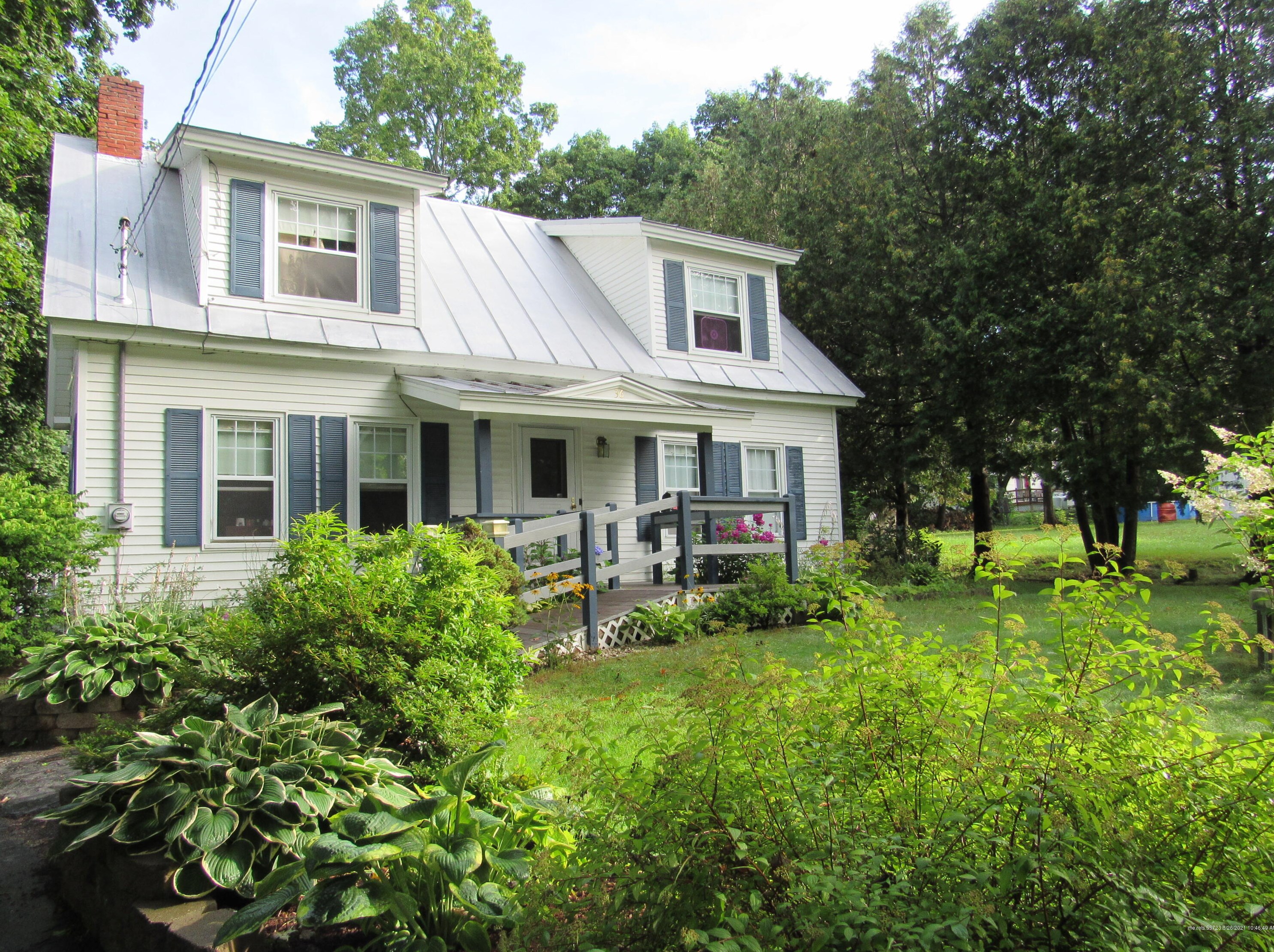 36 Nichols St, Madison, ME 04950