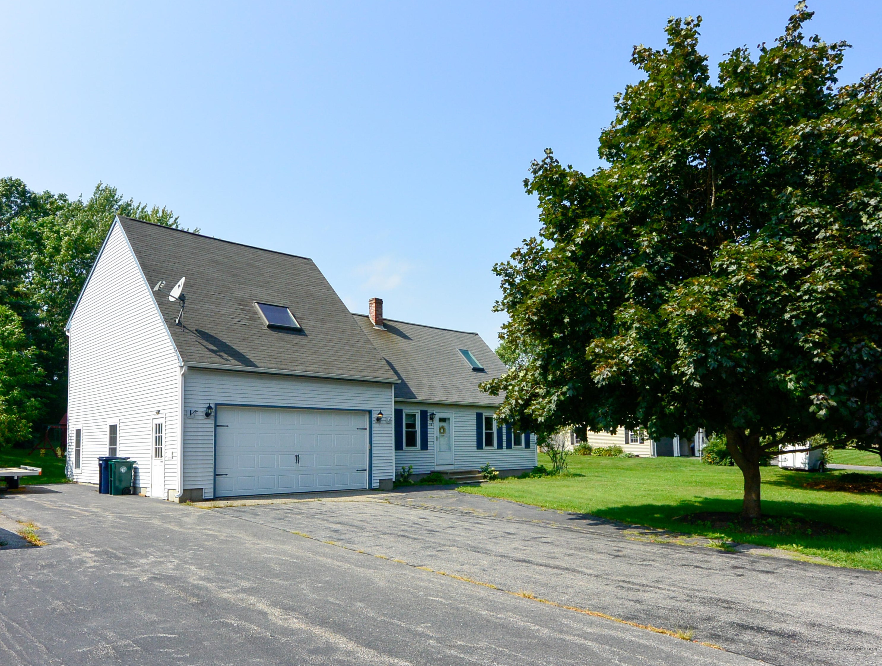 10 Village Ln, Biddeford, ME 04005