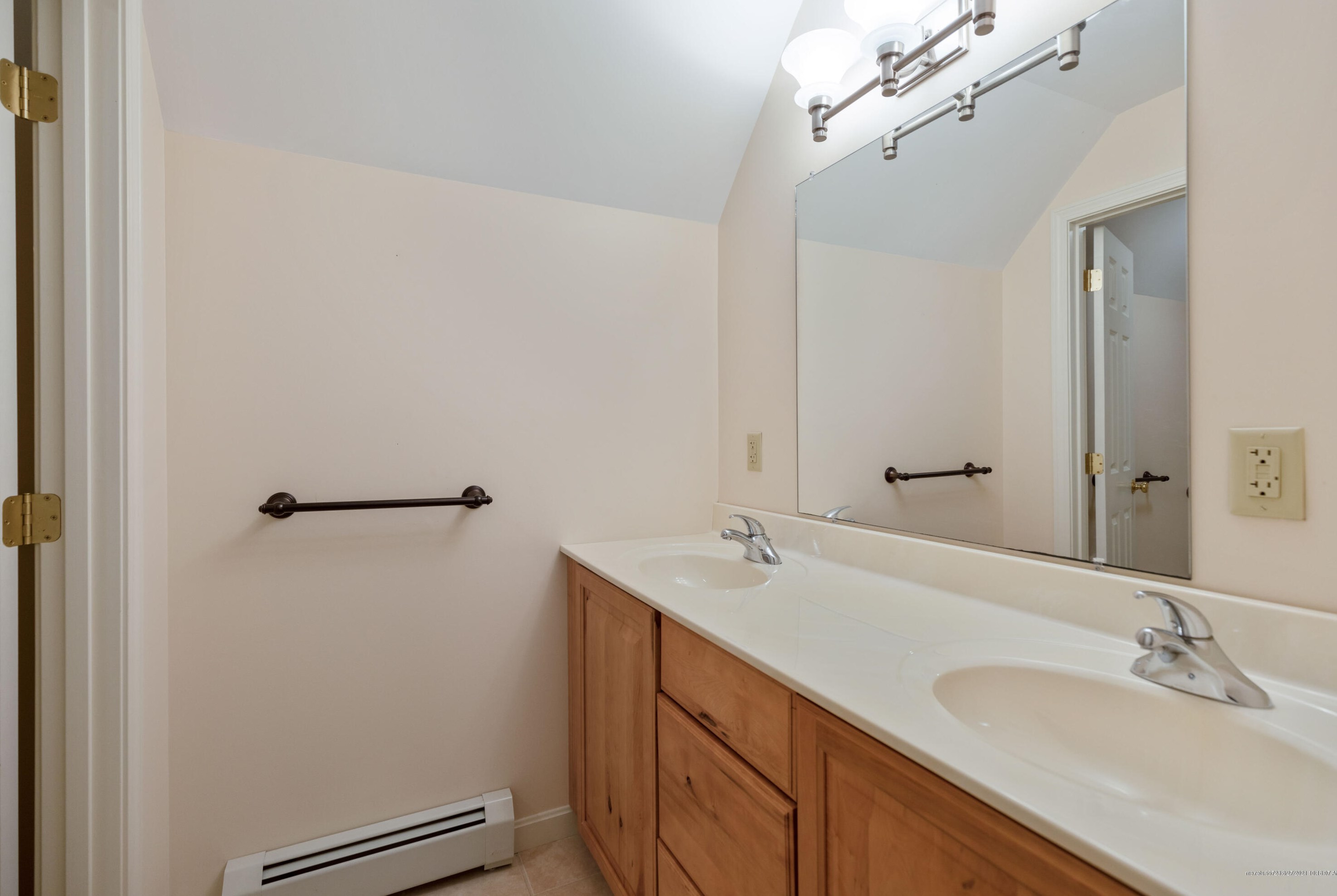 25 Stepping Stone Ln, Portland ME  04103-1322 exterior