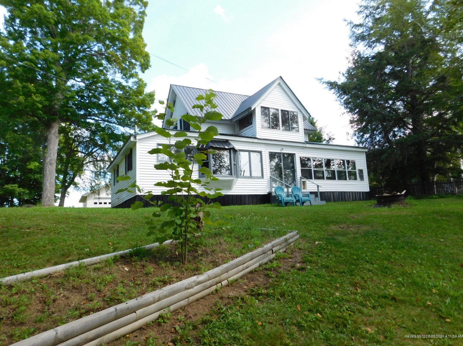 214 Crescent Park Rd, Houlton, ME 04761 exterior