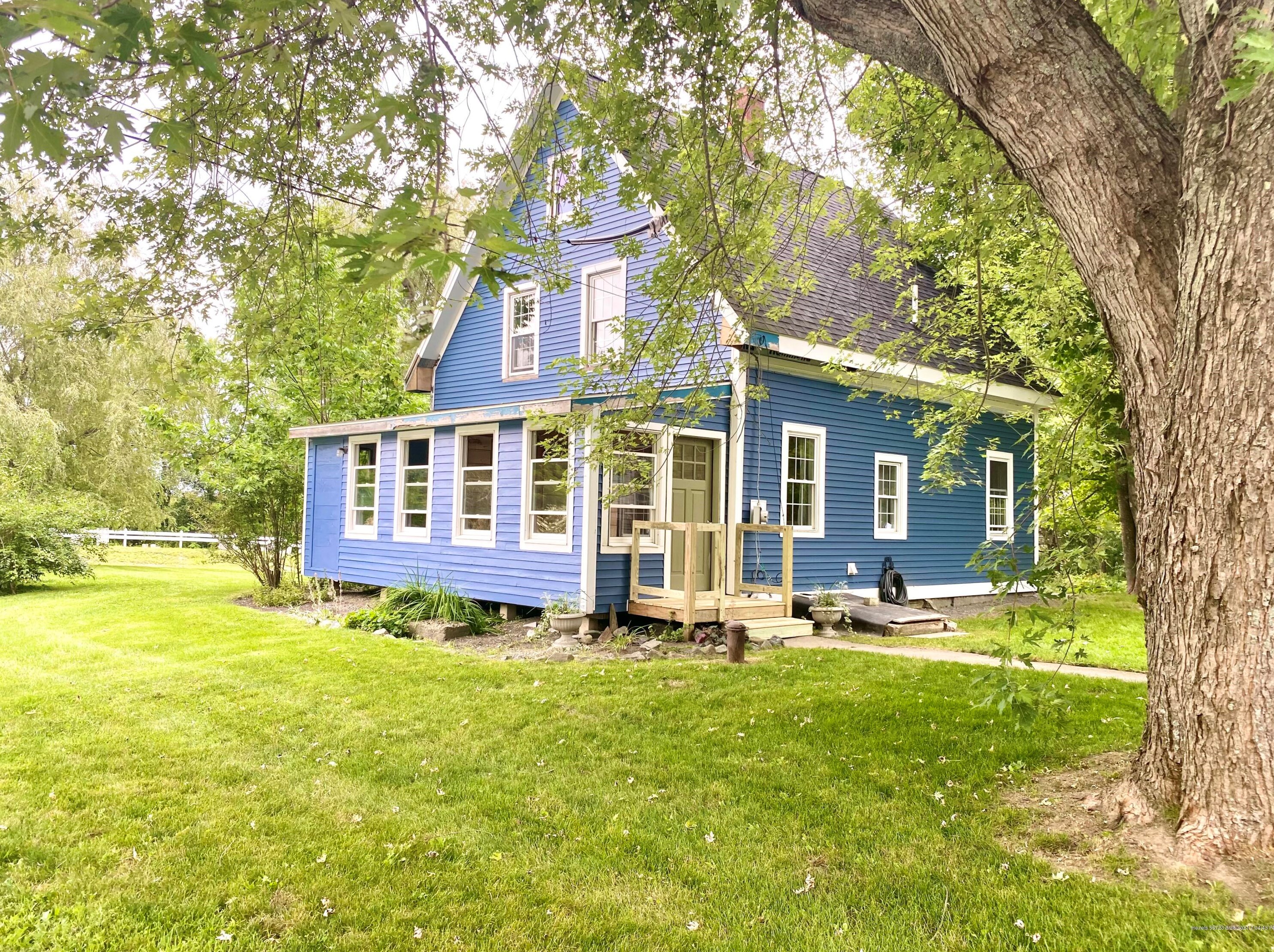 4 School House Rd, Orland, ME 04472-3608