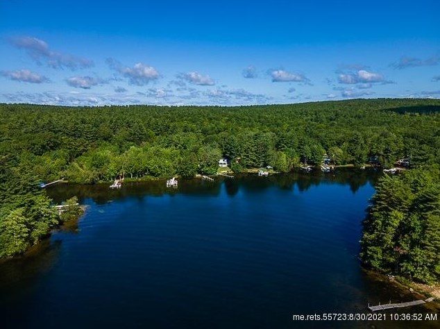 8 Worcester Dr, Frye Island, ME 04071