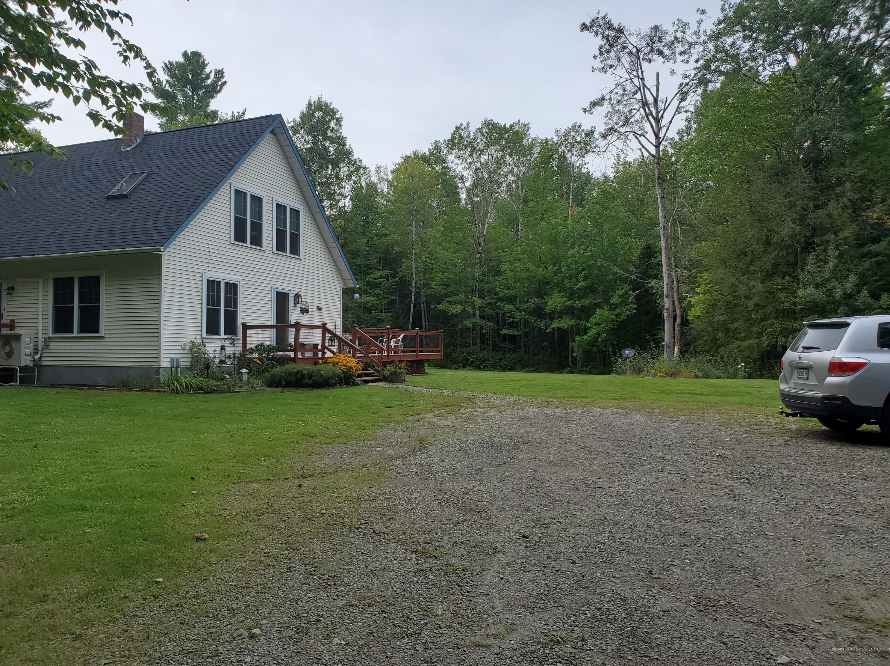 573 Exeter Rd, Corinth, ME 04427