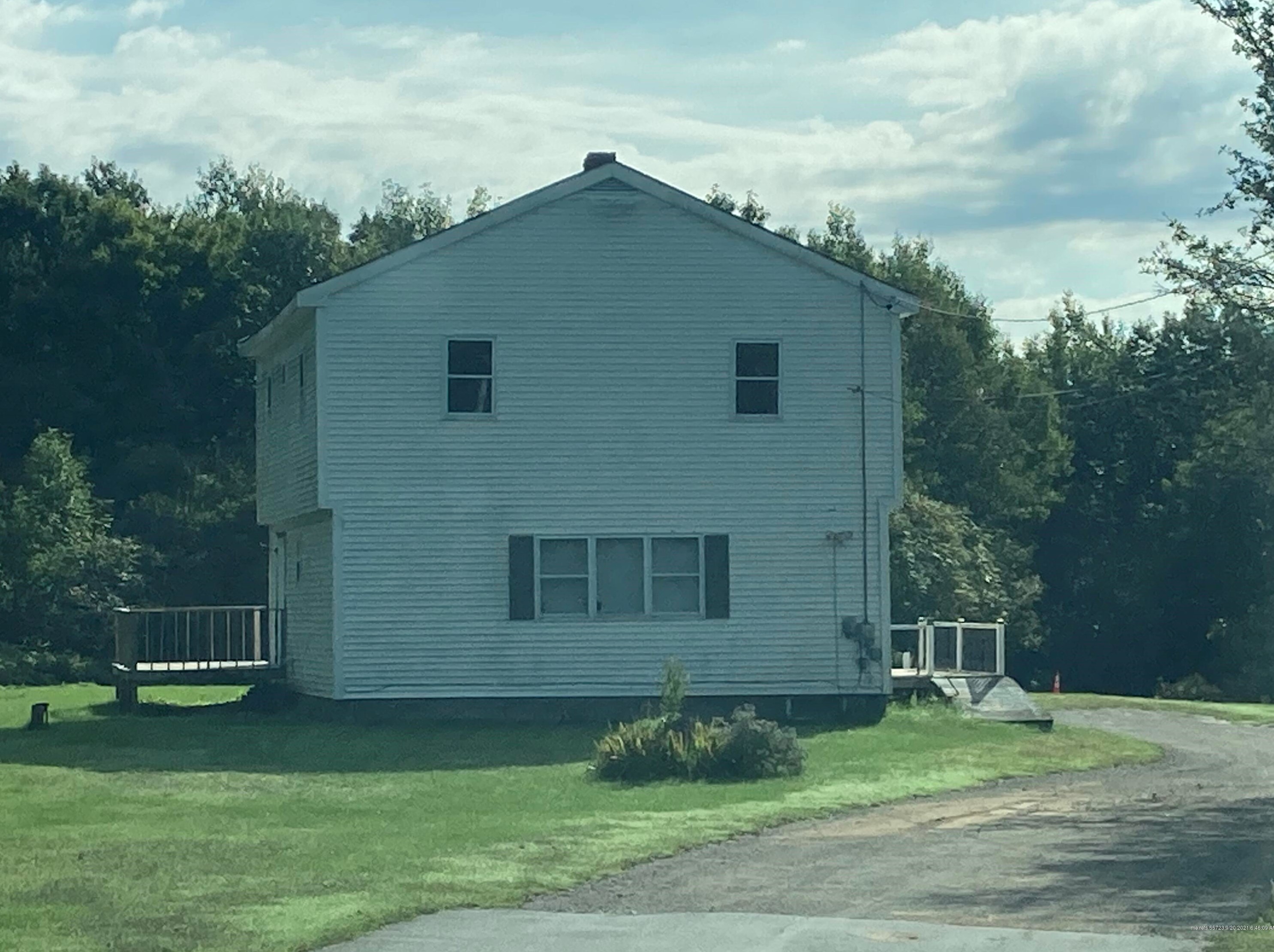 182 Mcnally Rd, Clinton, ME 04927