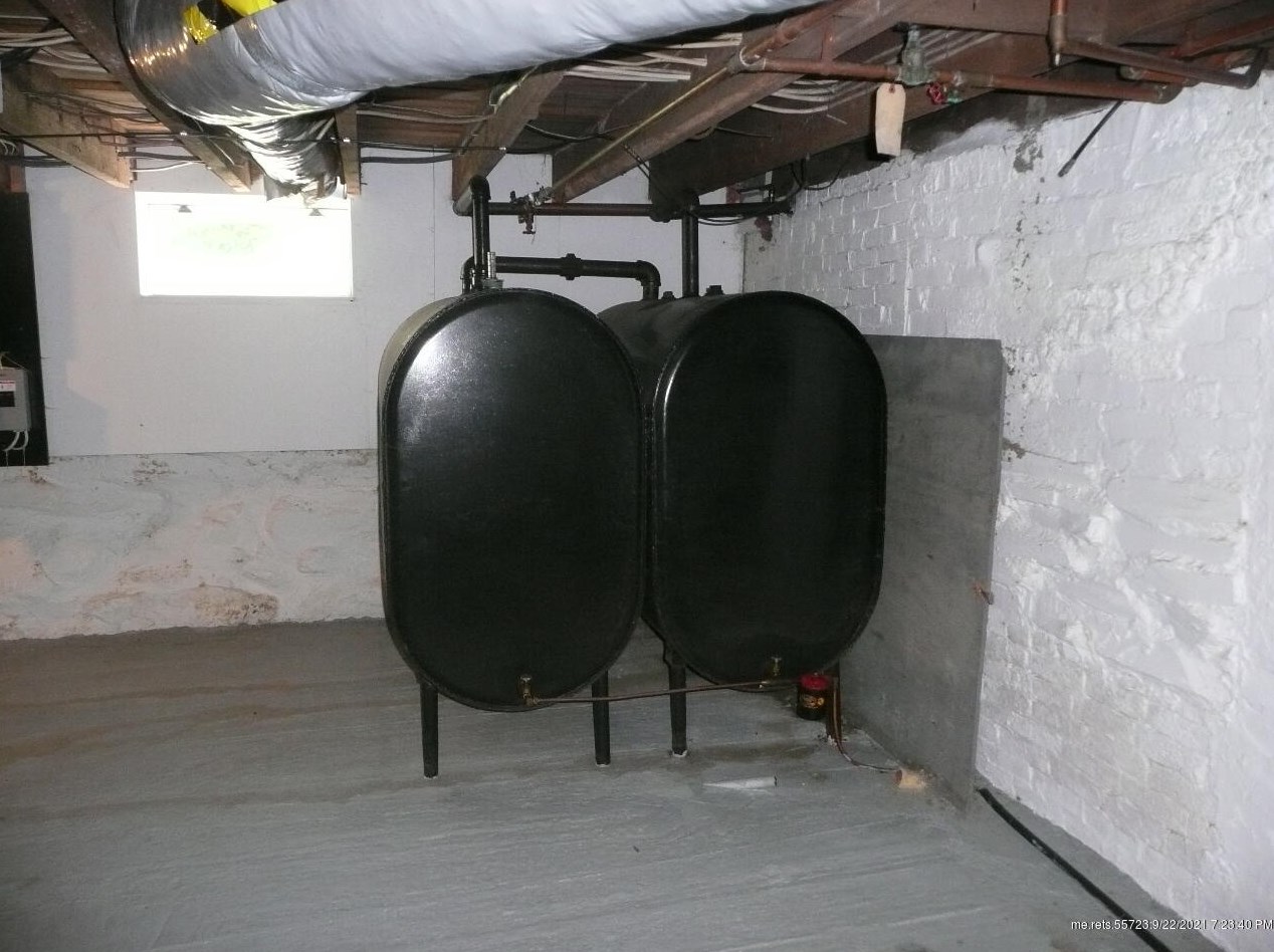 31 Elm St, Milo ME 04463-1407 exterior