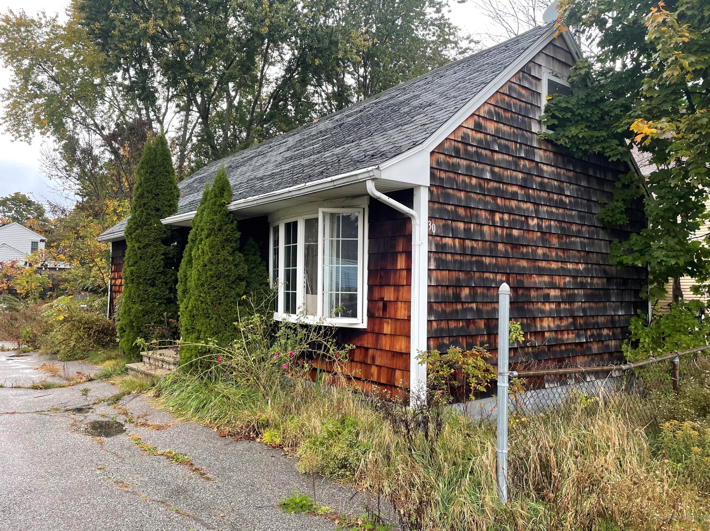 30 Union St, Saco ME  04072-1906 exterior