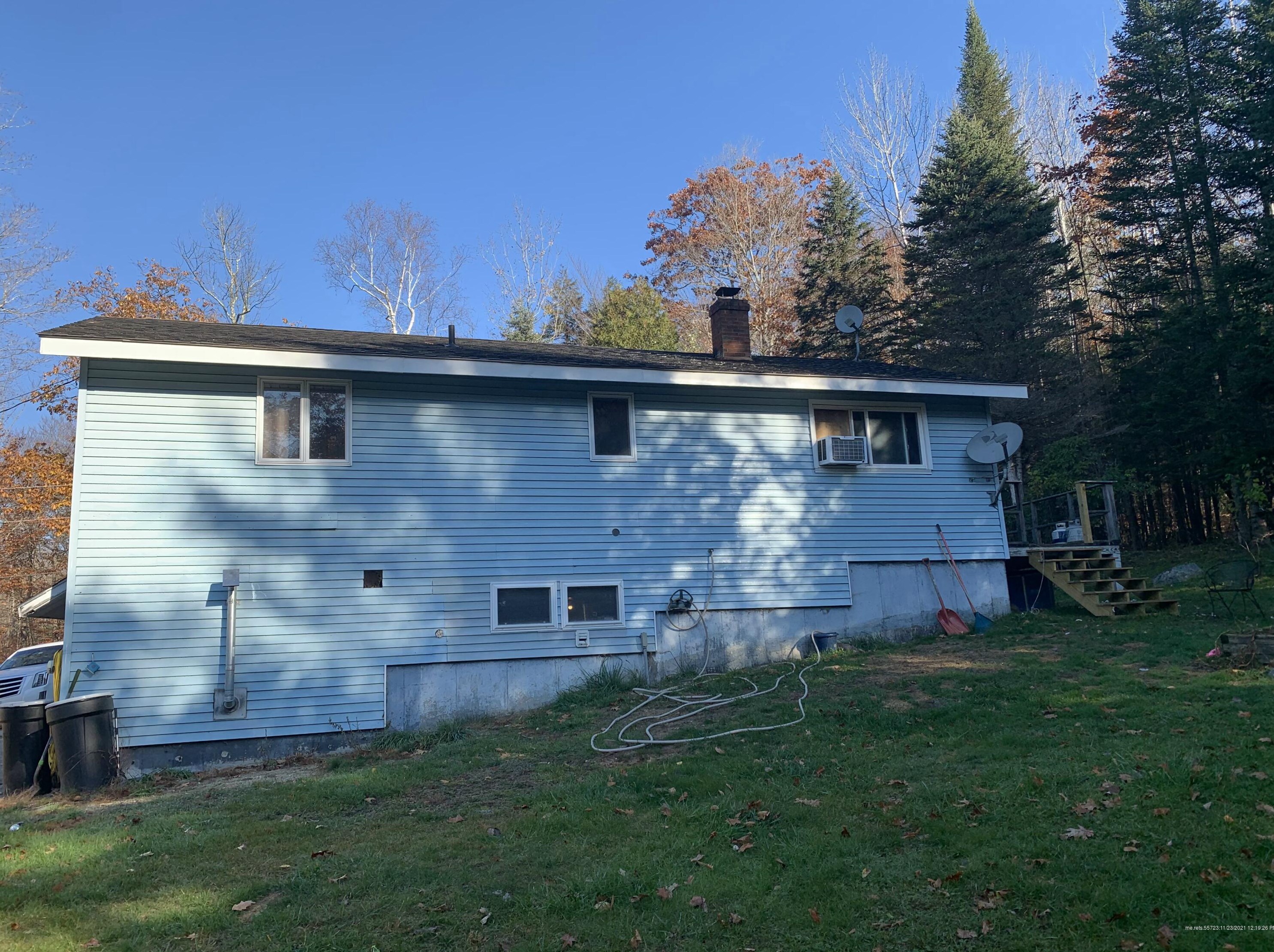 28 Mcsherry Ln, Sumner, ME 04220
