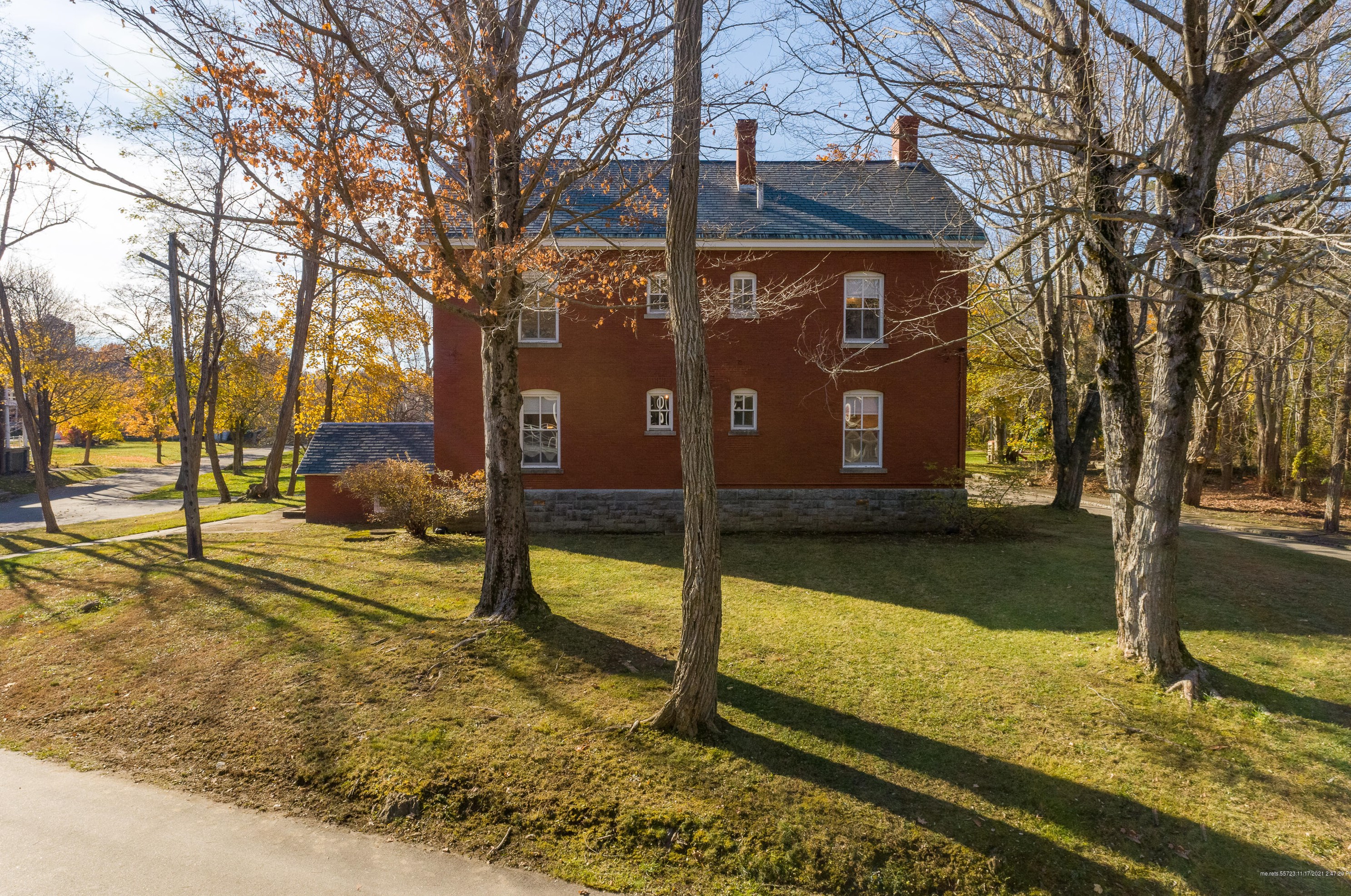 23 Mckinley Ct, Portland ME 04109 exterior