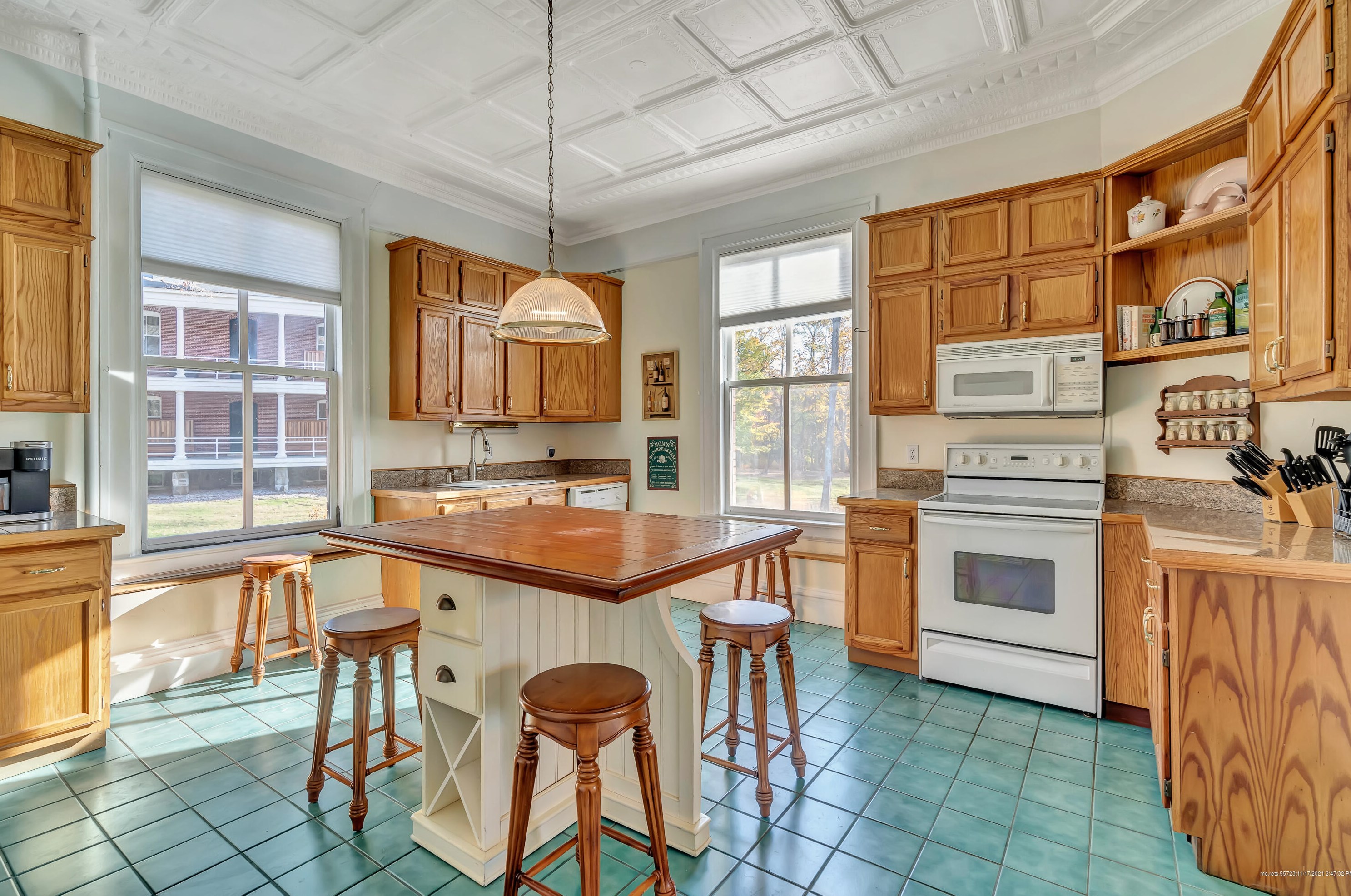 23 Mckinley Ct, Portland ME 04109 exterior