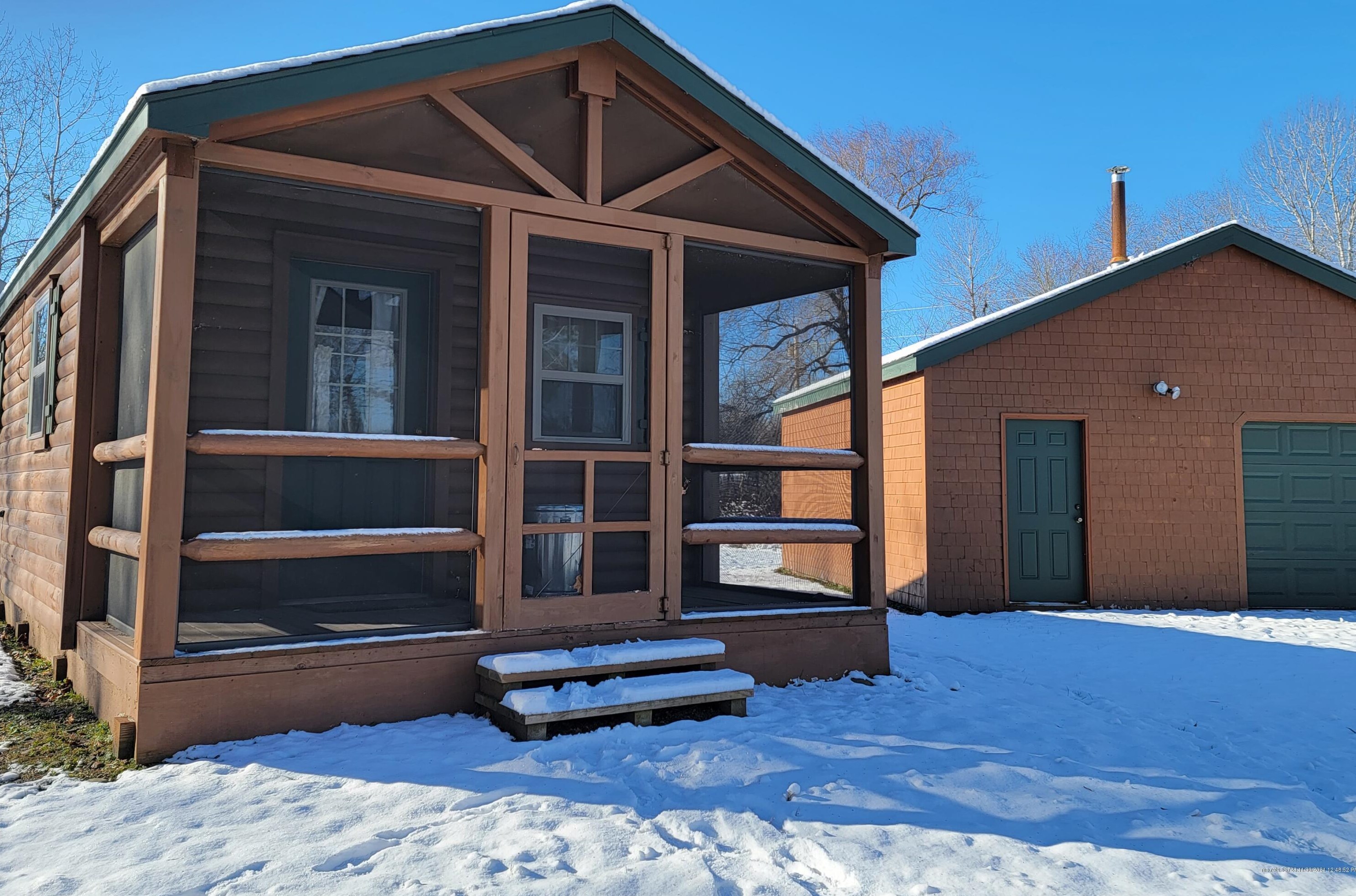 26 School St, Indian Township, ME 04668