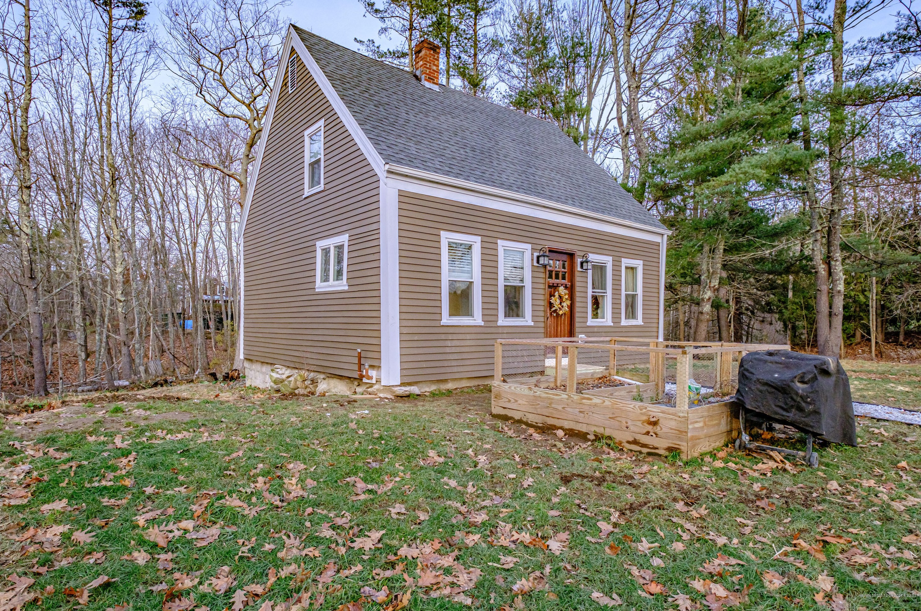 469 Middle Rd, Dresden, ME 04342-3635
