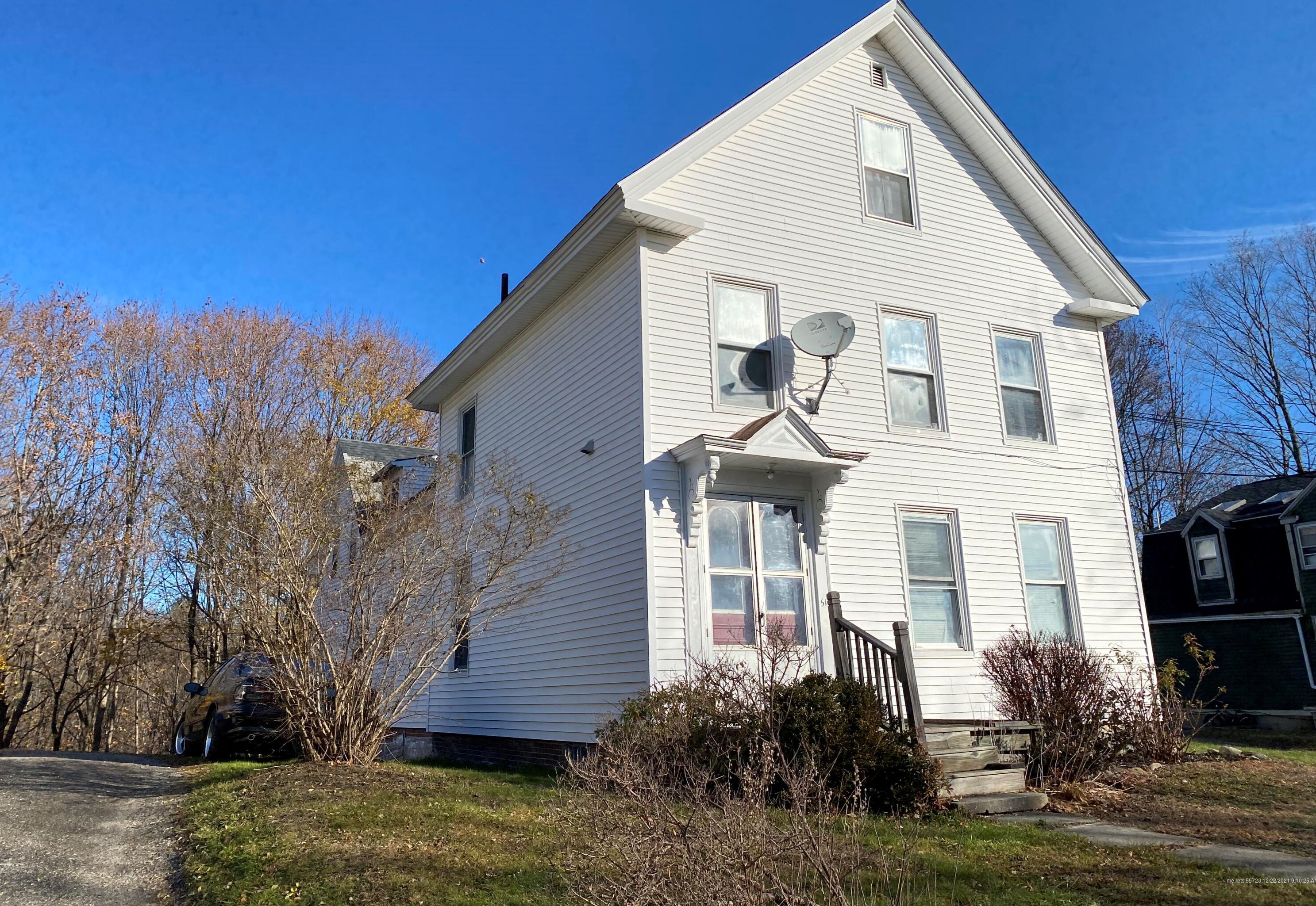 51 Spring St, Pittston, ME 04345