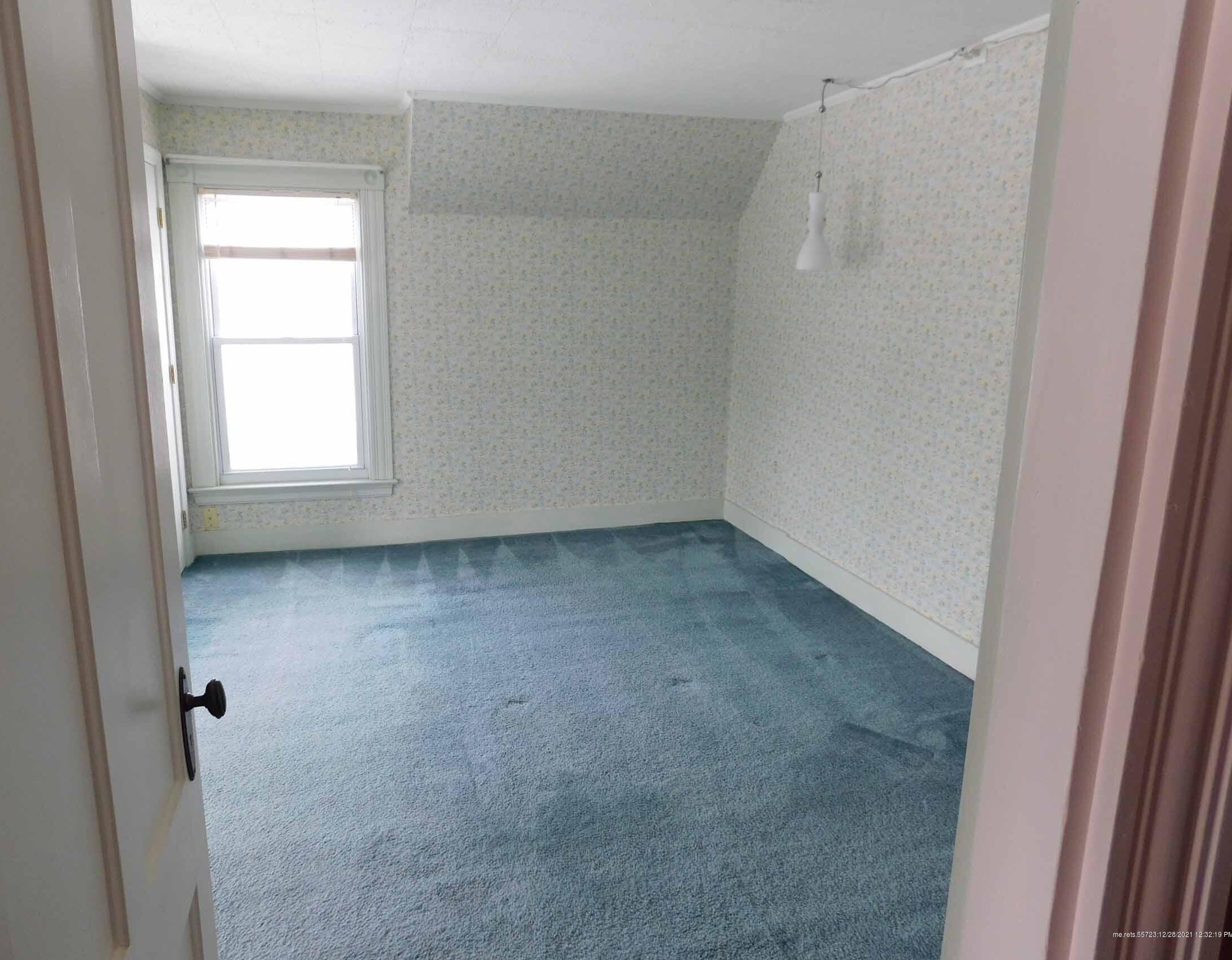 13 Fairview Ave, Sebec ME 04426-1369 exterior