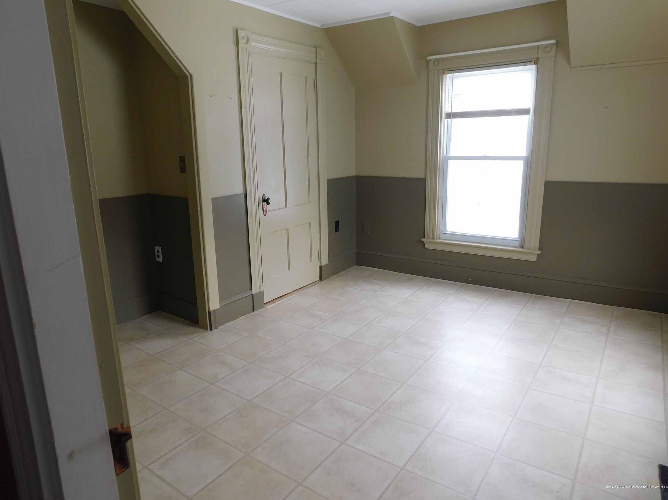 13 Fairview Ave, Sebec ME 04426-1369 exterior