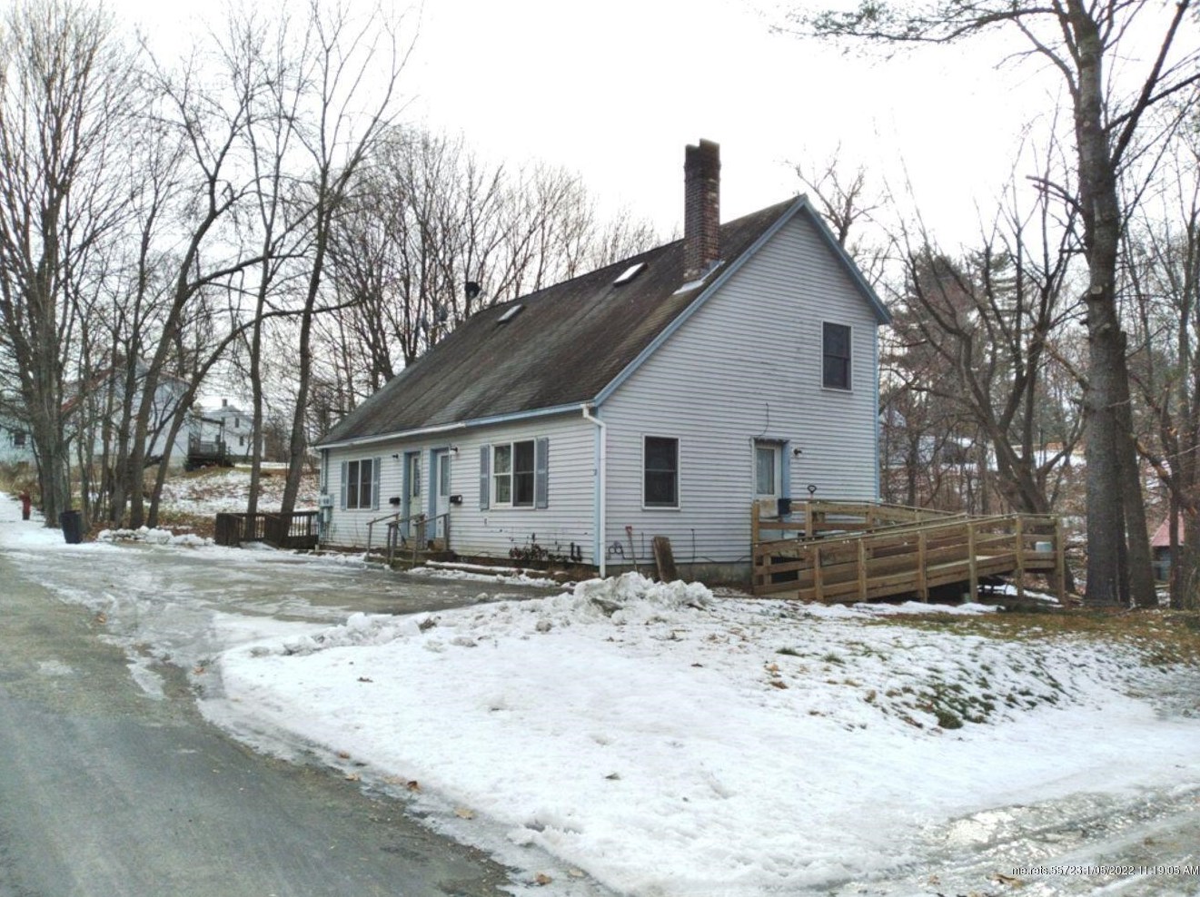 13 Nichols St, Madison, ME 04950