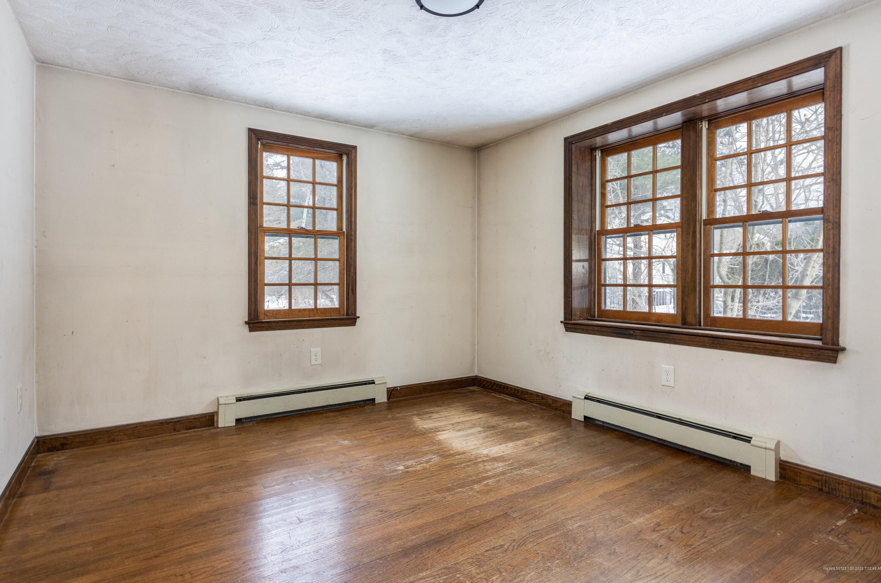 5 Whitworth Dr, Portland ME 04106-6547 exterior