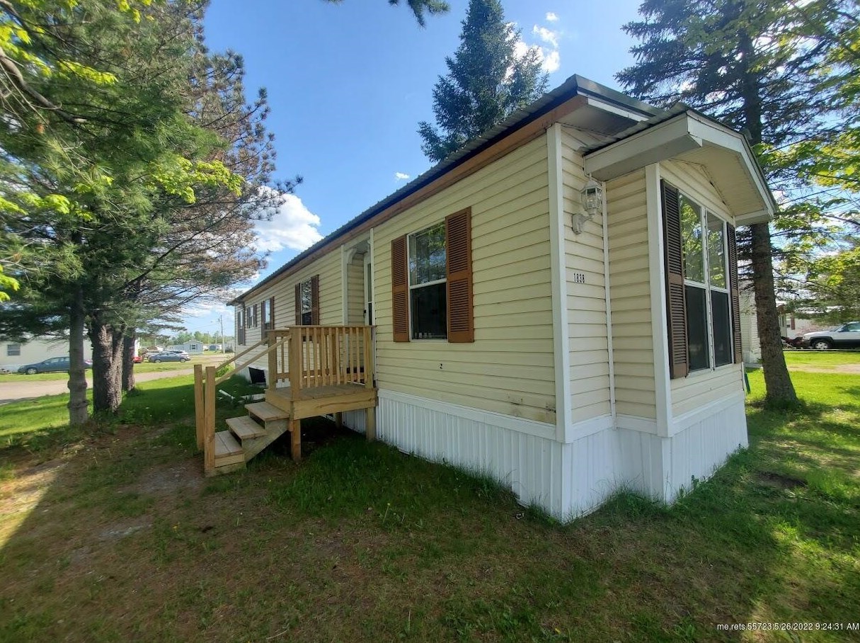 102 C St #6, Pittsfield, ME 04967