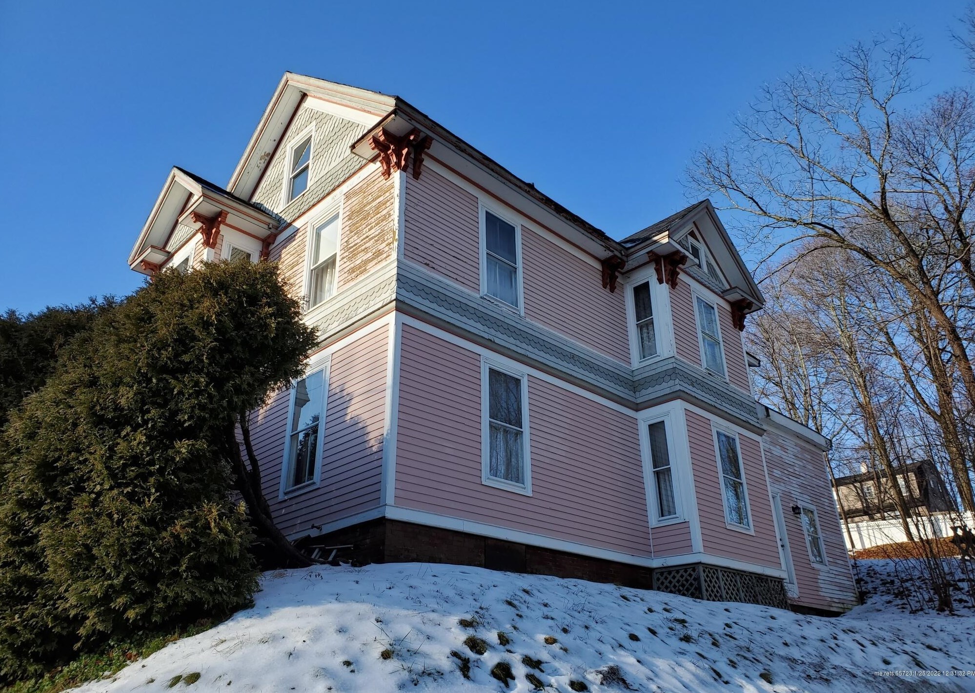 29 James St, Bangor, ME 04401