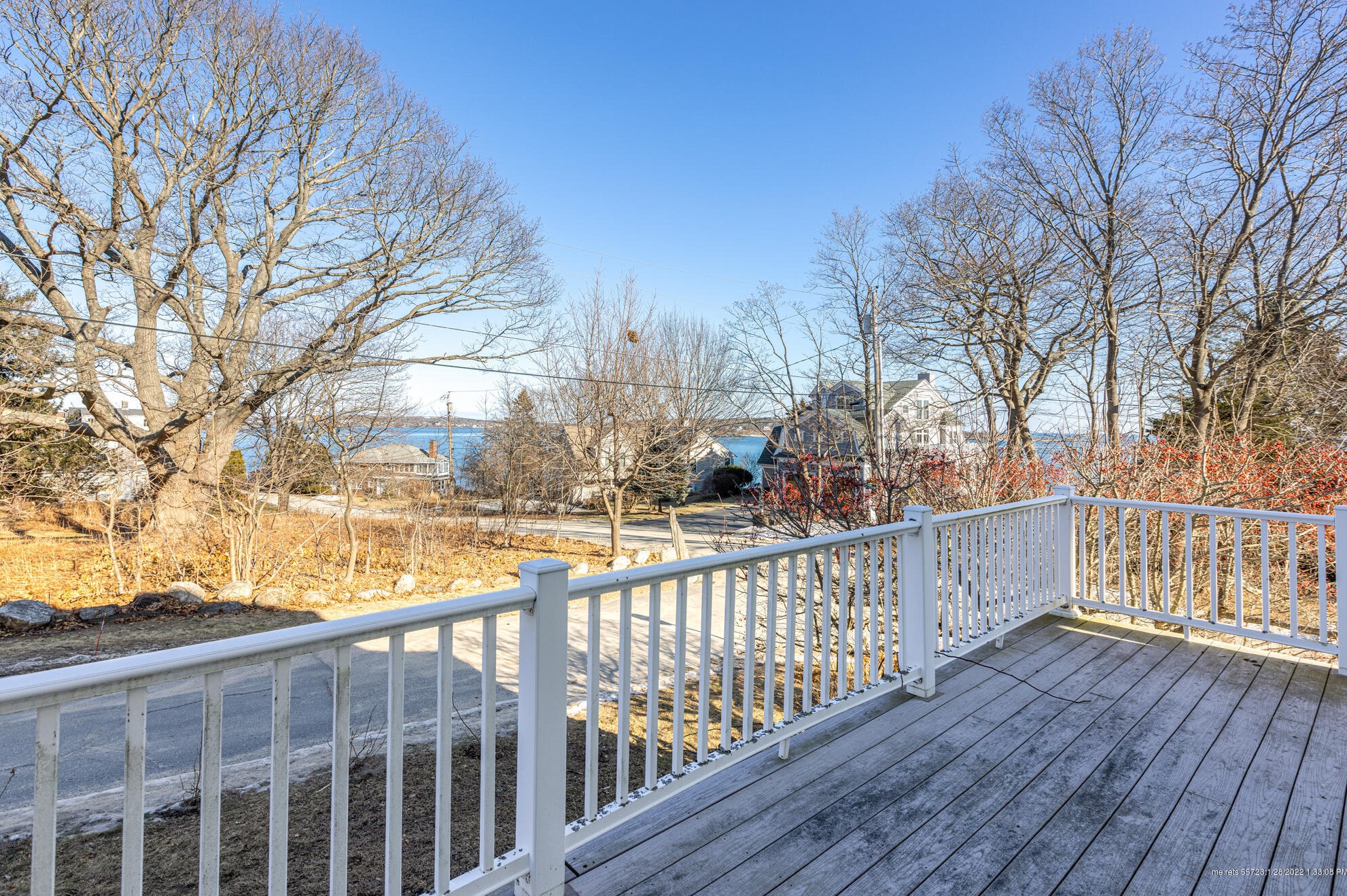 2 Bluff Rd, Portland ME 04106-5104 exterior