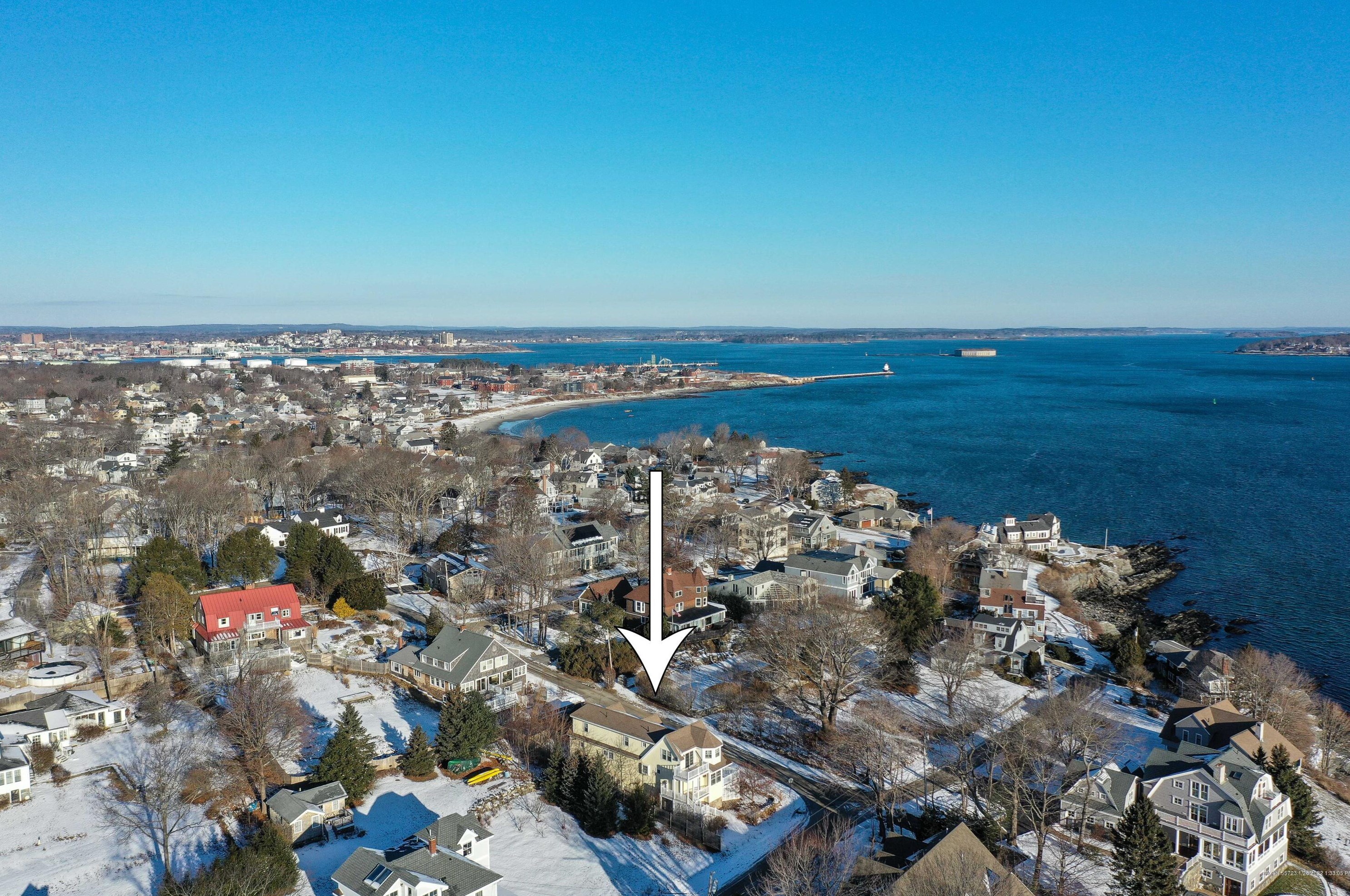 2 Bluff Rd, Portland ME 04106-5104 exterior