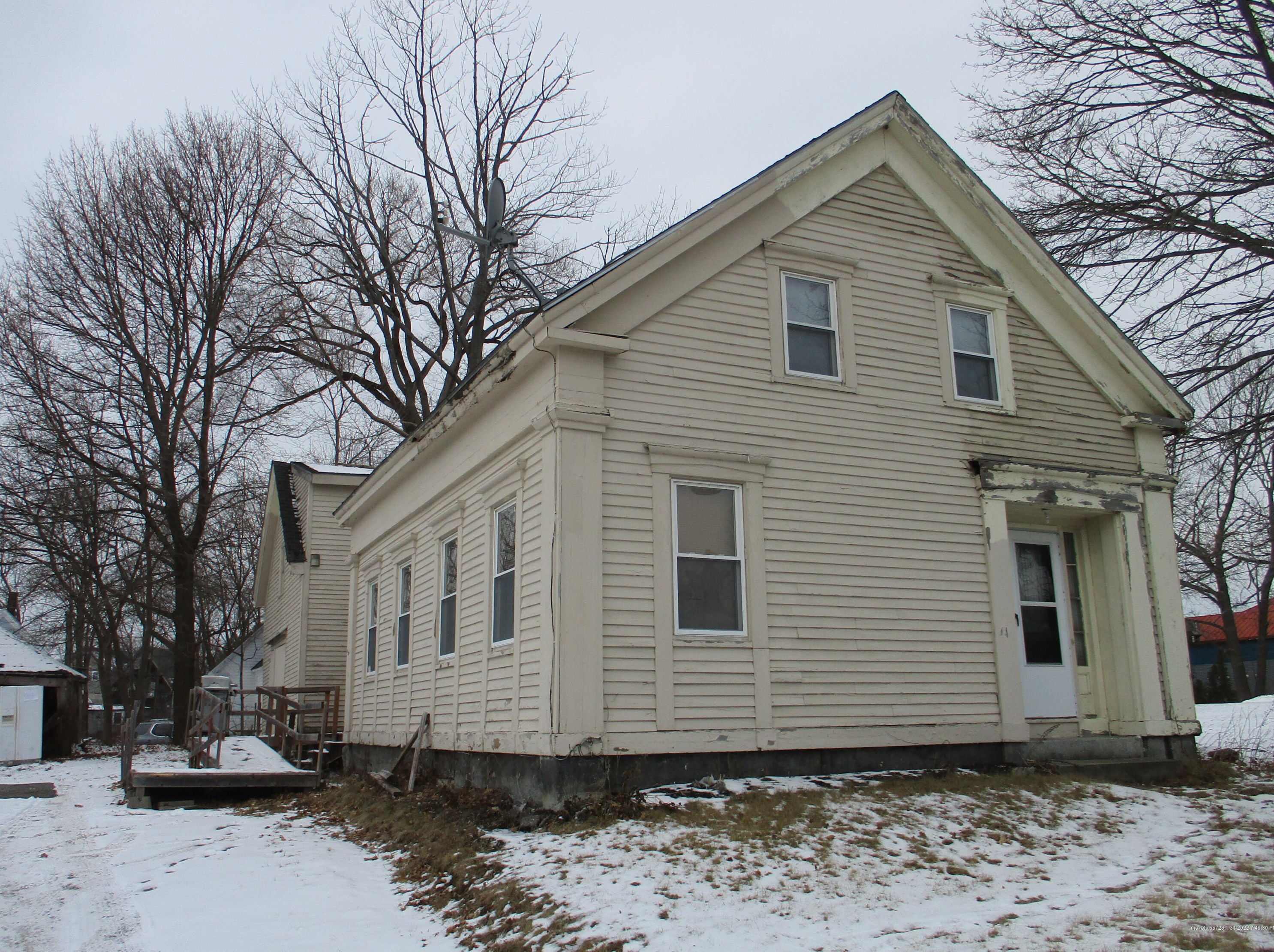 44 Camden St, Rockland, ME 04841