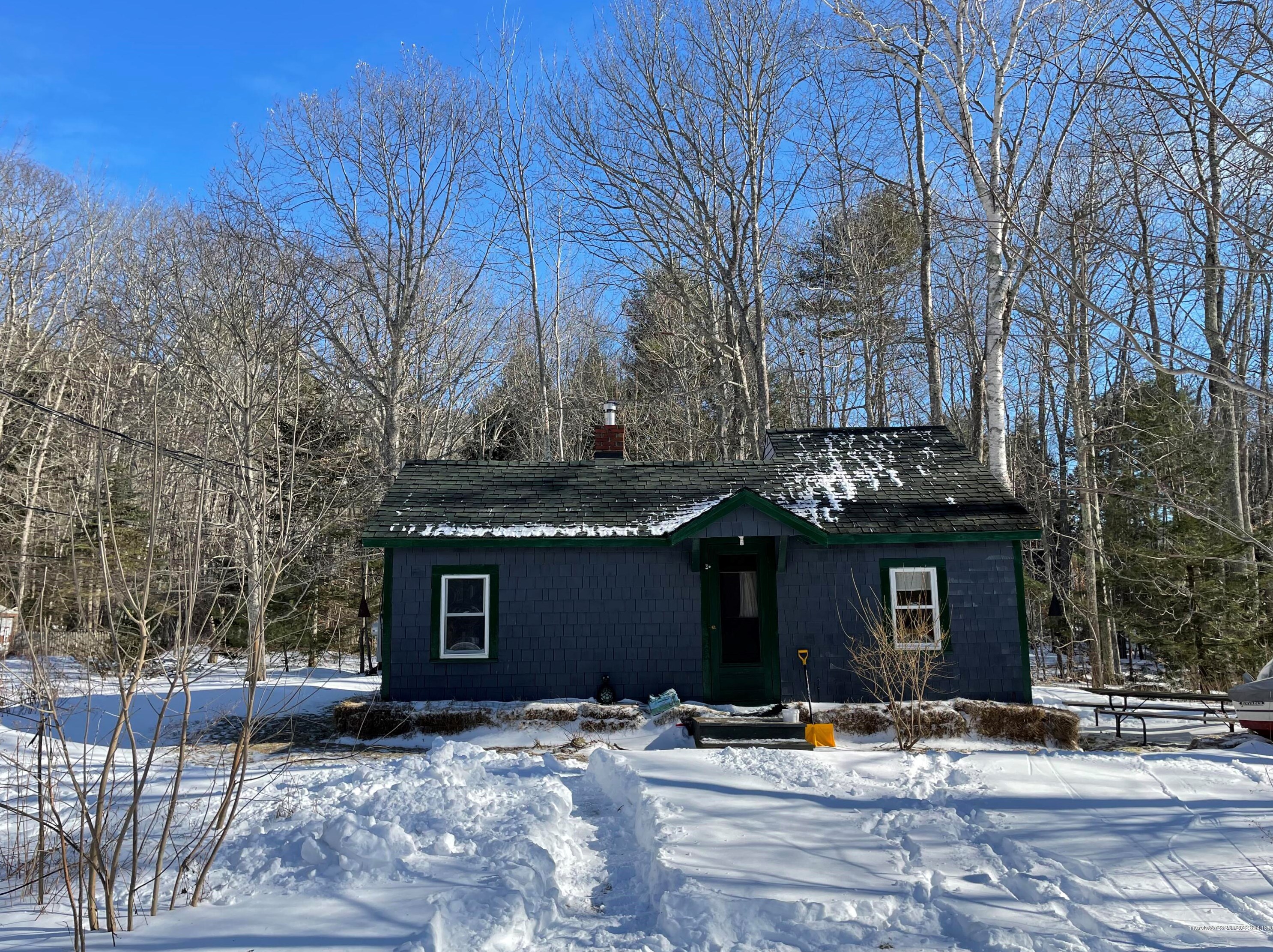 355 Turnpike Dr, Camden, ME 04843