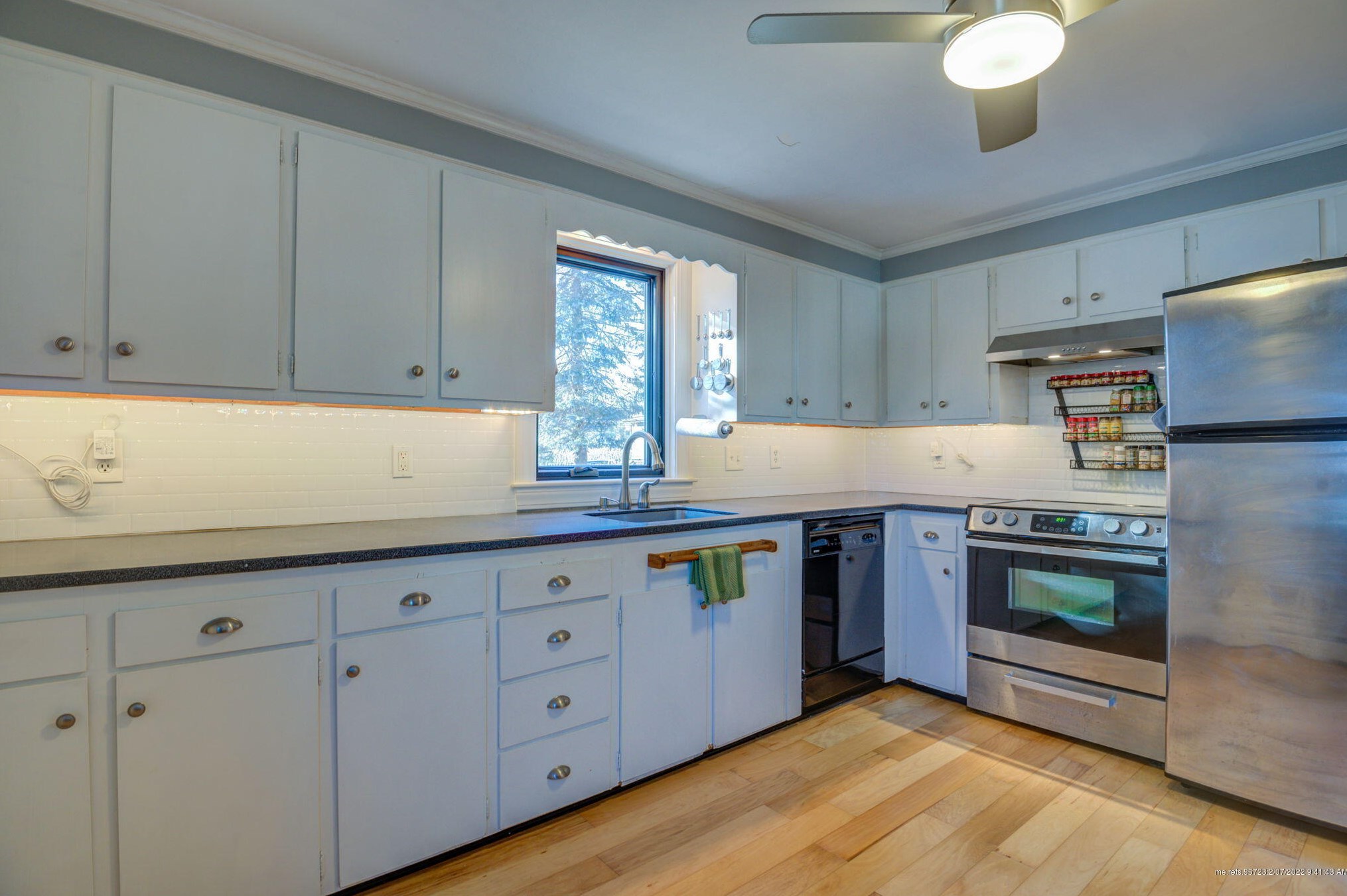 28 Oregon St, Portland, ME 04103