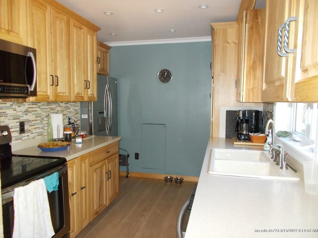 183 Cleveland Rd, Saint Agatha, ME 04772